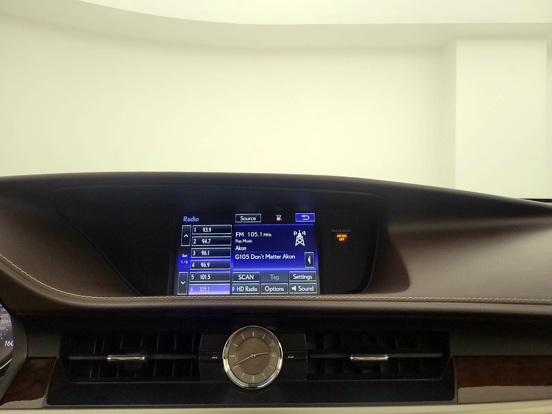 Thumbnail: 2016 Lexus ES - 14