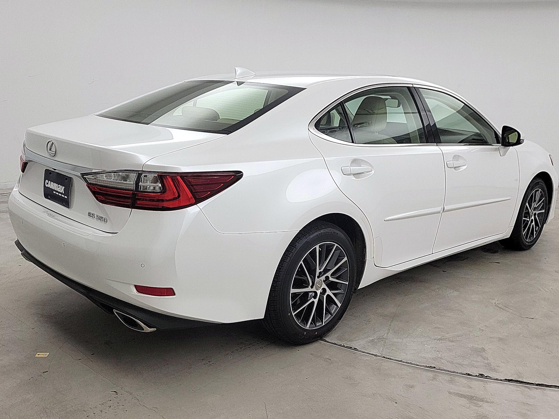 Thumbnail: 2016 Lexus ES - 5