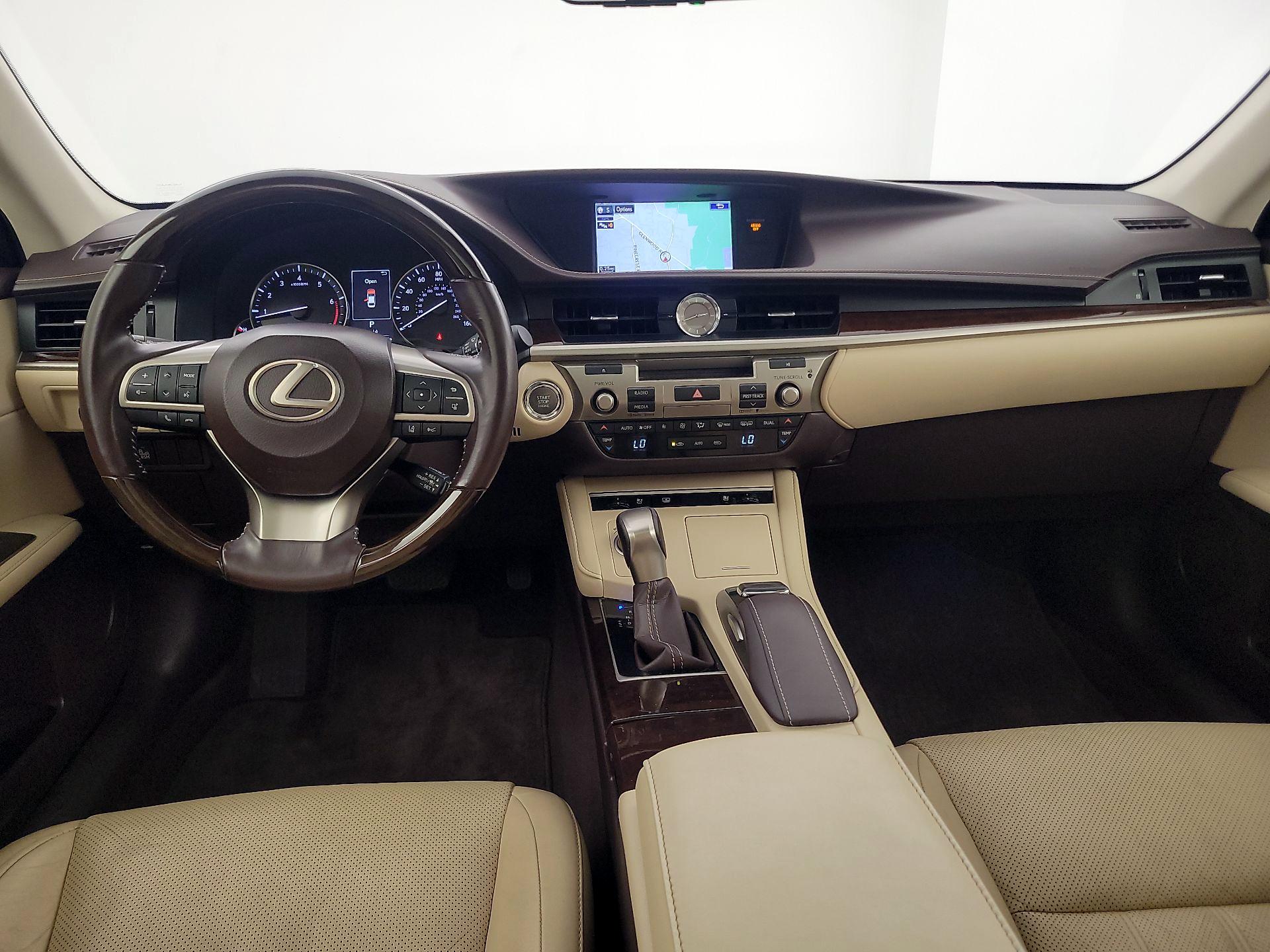 Thumbnail: 2016 Lexus ES - 8