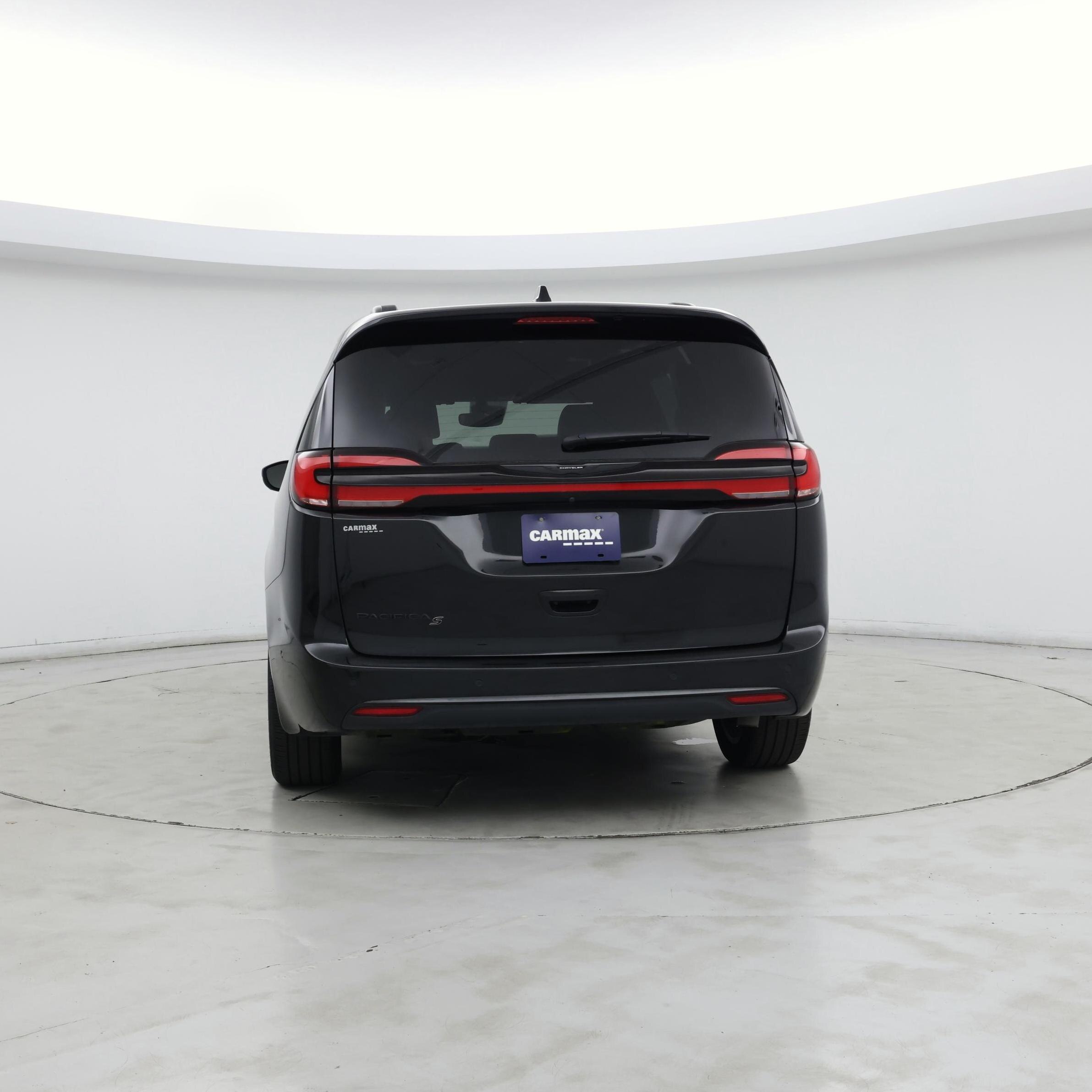 Thumbnail: 2023 Chrysler Pacifica - 6