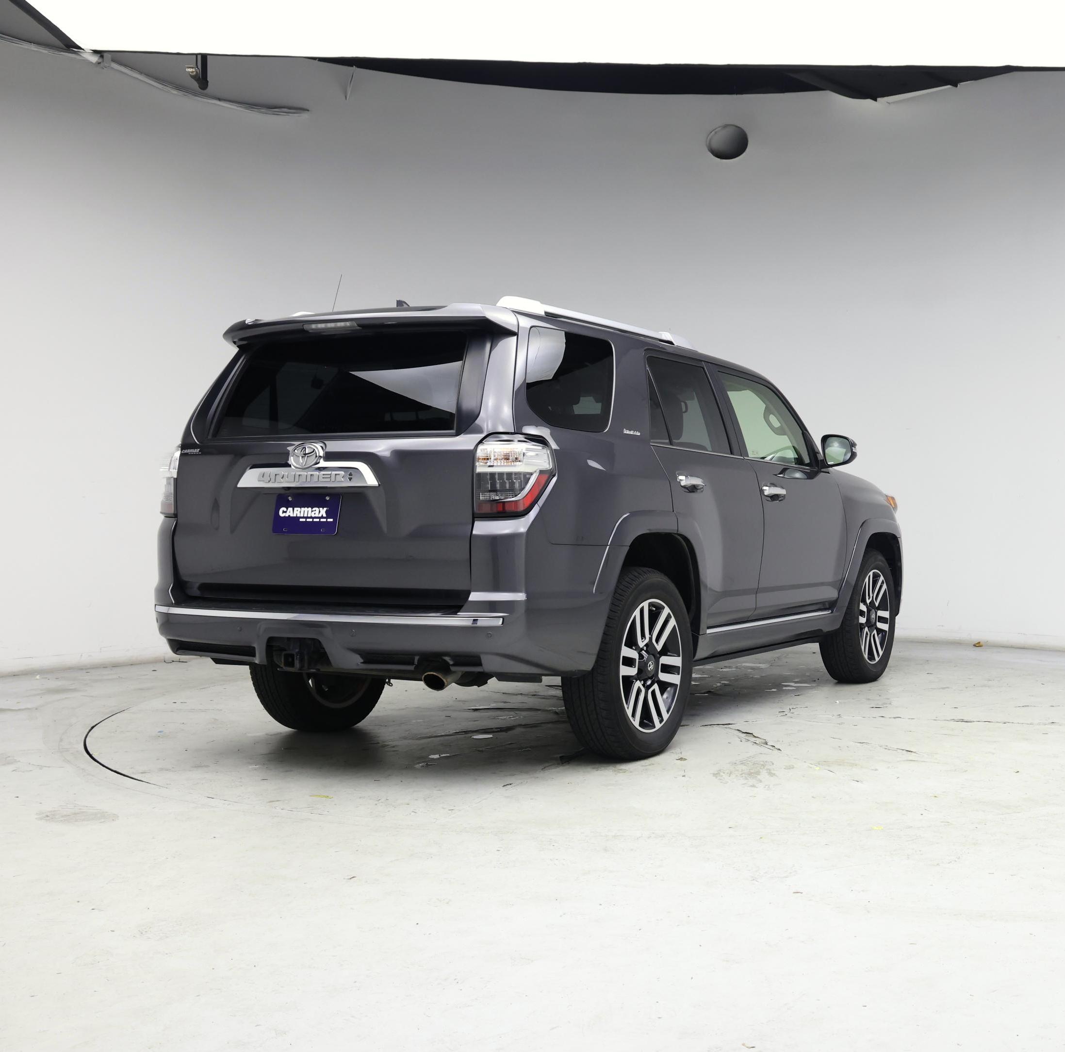 Thumbnail: 2017 Toyota 4Runner - 8
