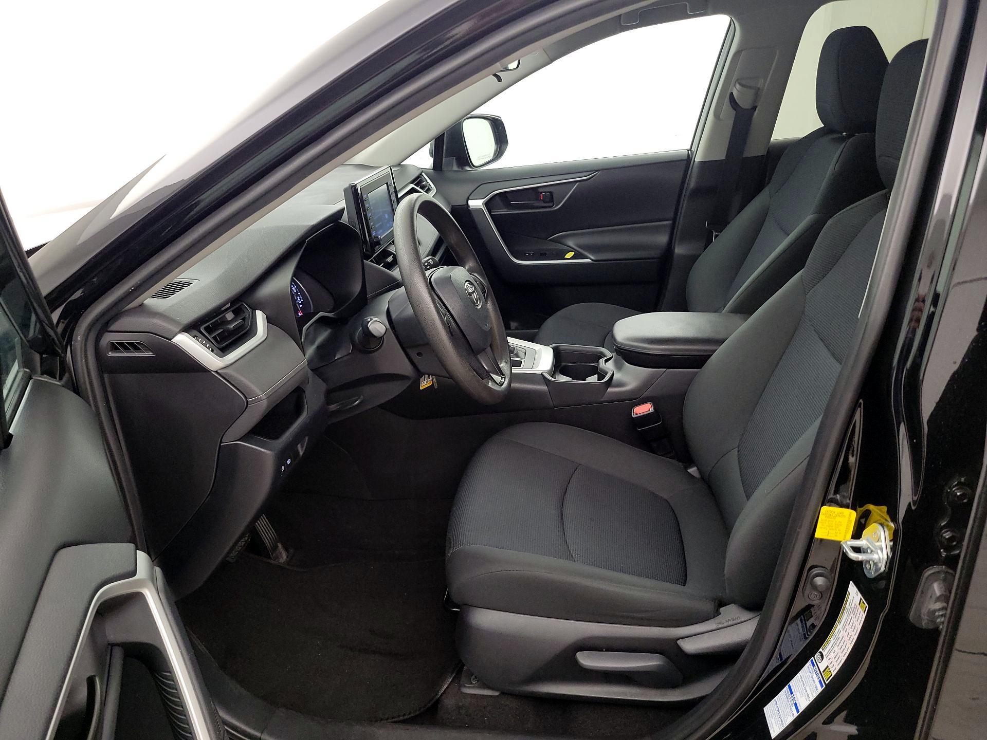 Thumbnail: 2019 Toyota RAV4 - 11