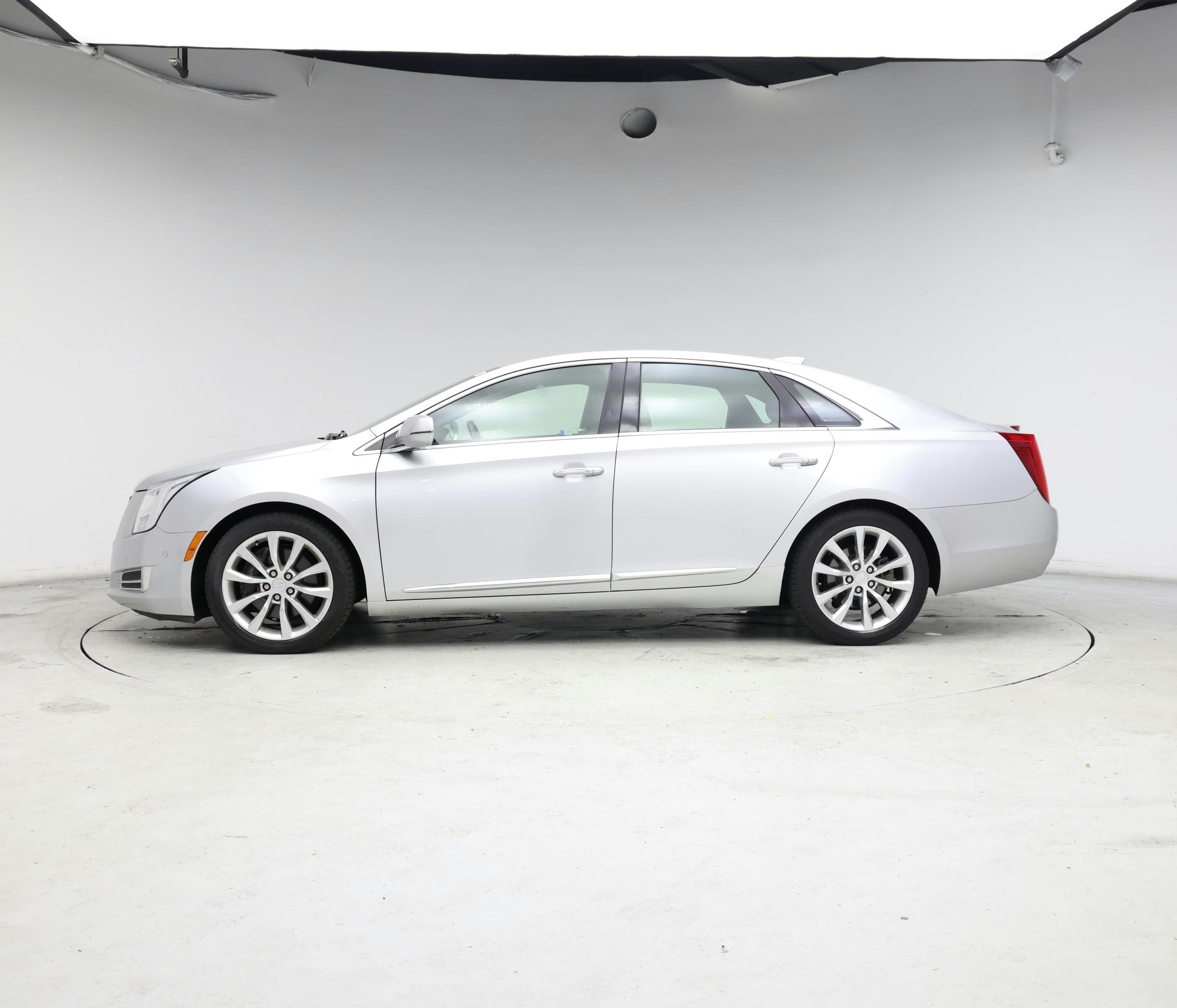 Thumbnail: 2016 Cadillac XTS - 3