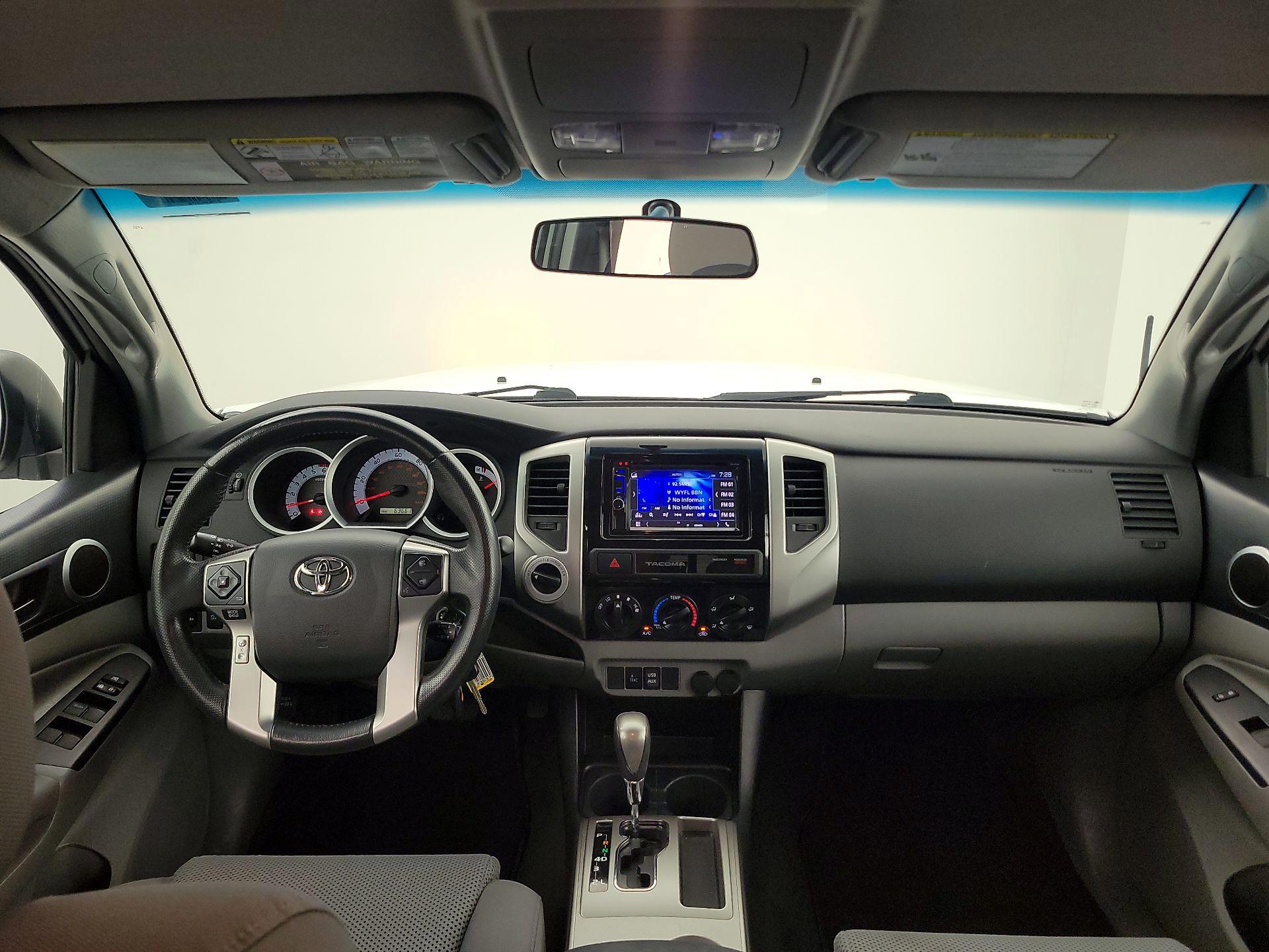 Thumbnail: 2015 Toyota Tacoma - 9