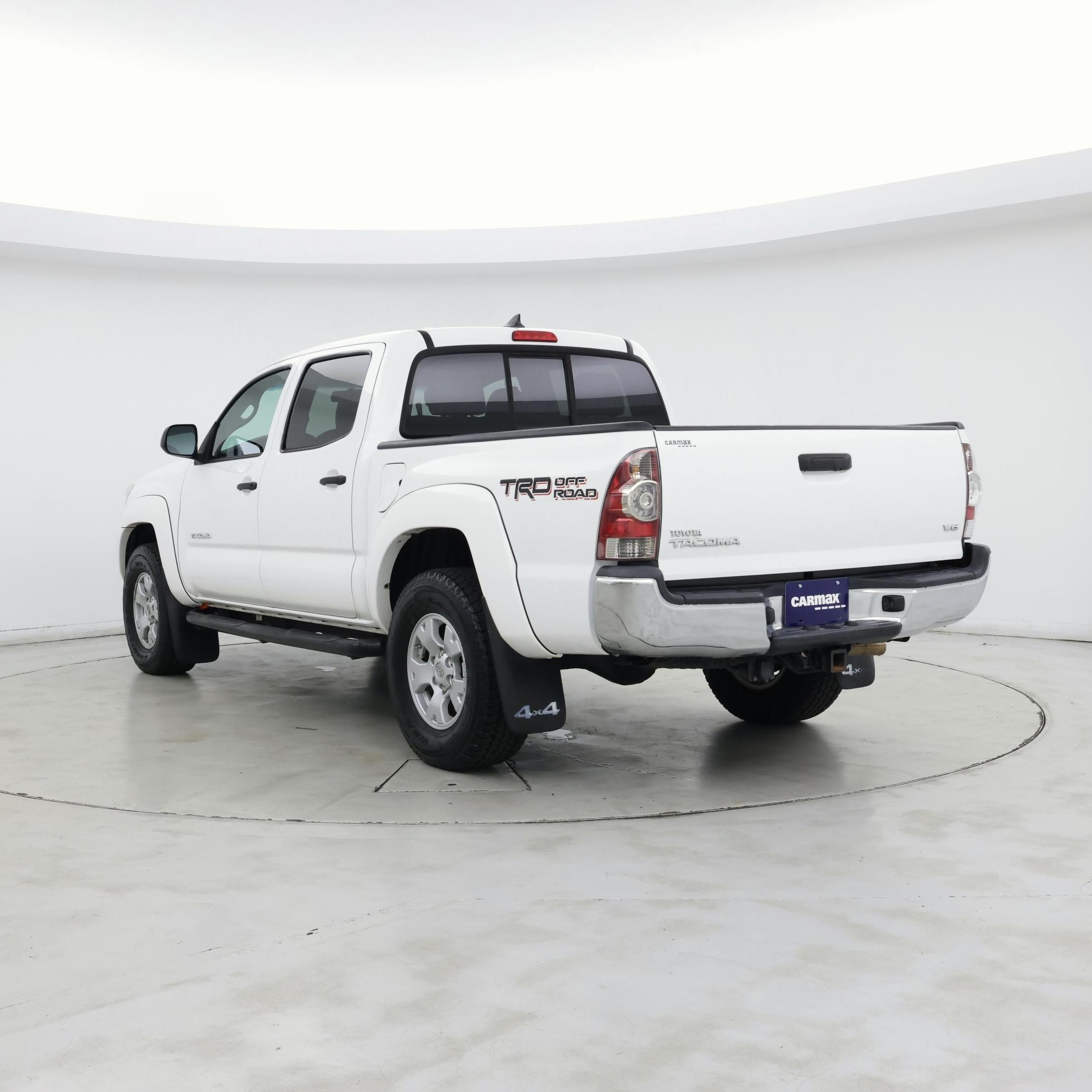 Thumbnail: 2015 Toyota Tacoma - 2