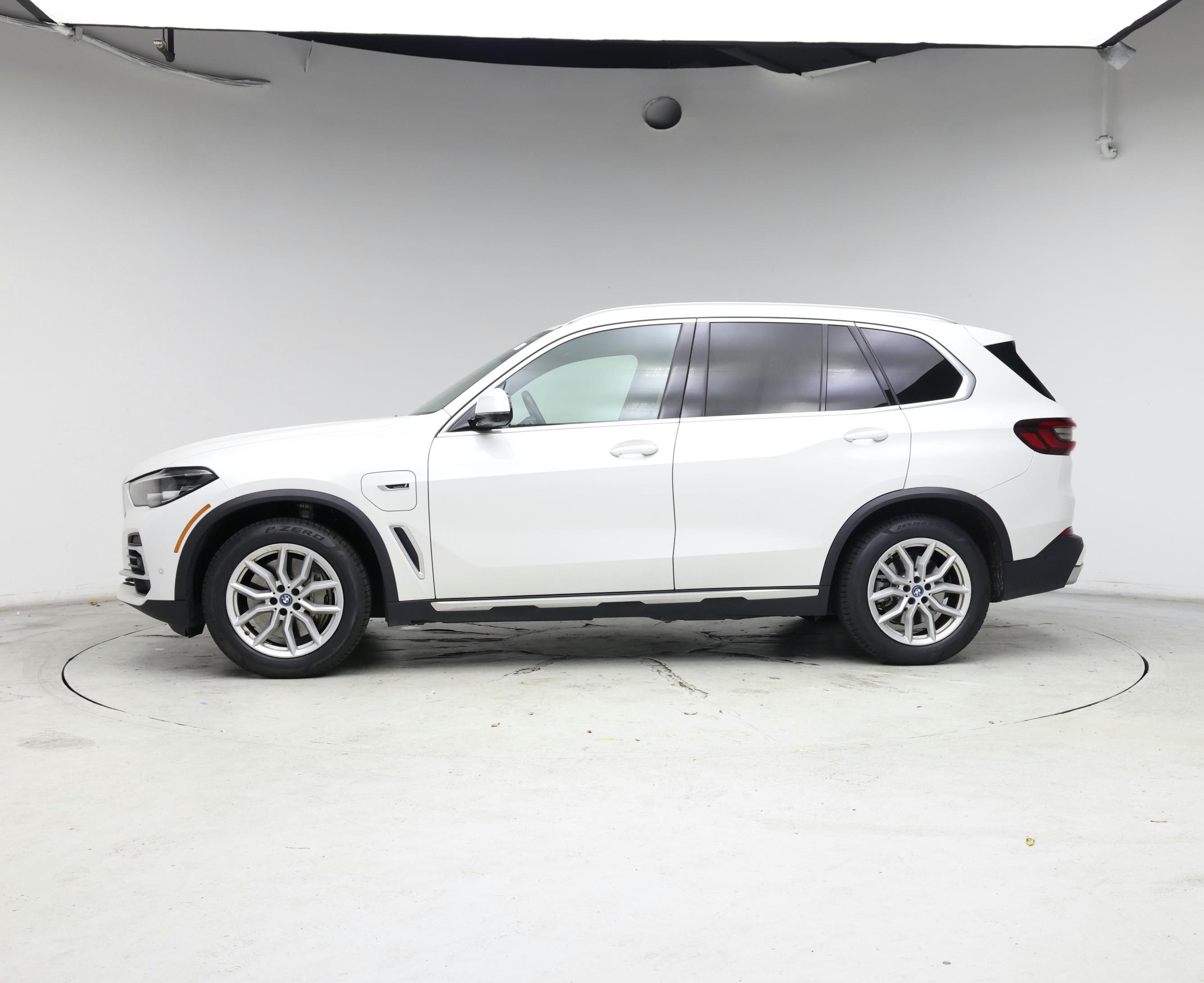 Thumbnail: 2023 BMW X5 - 3