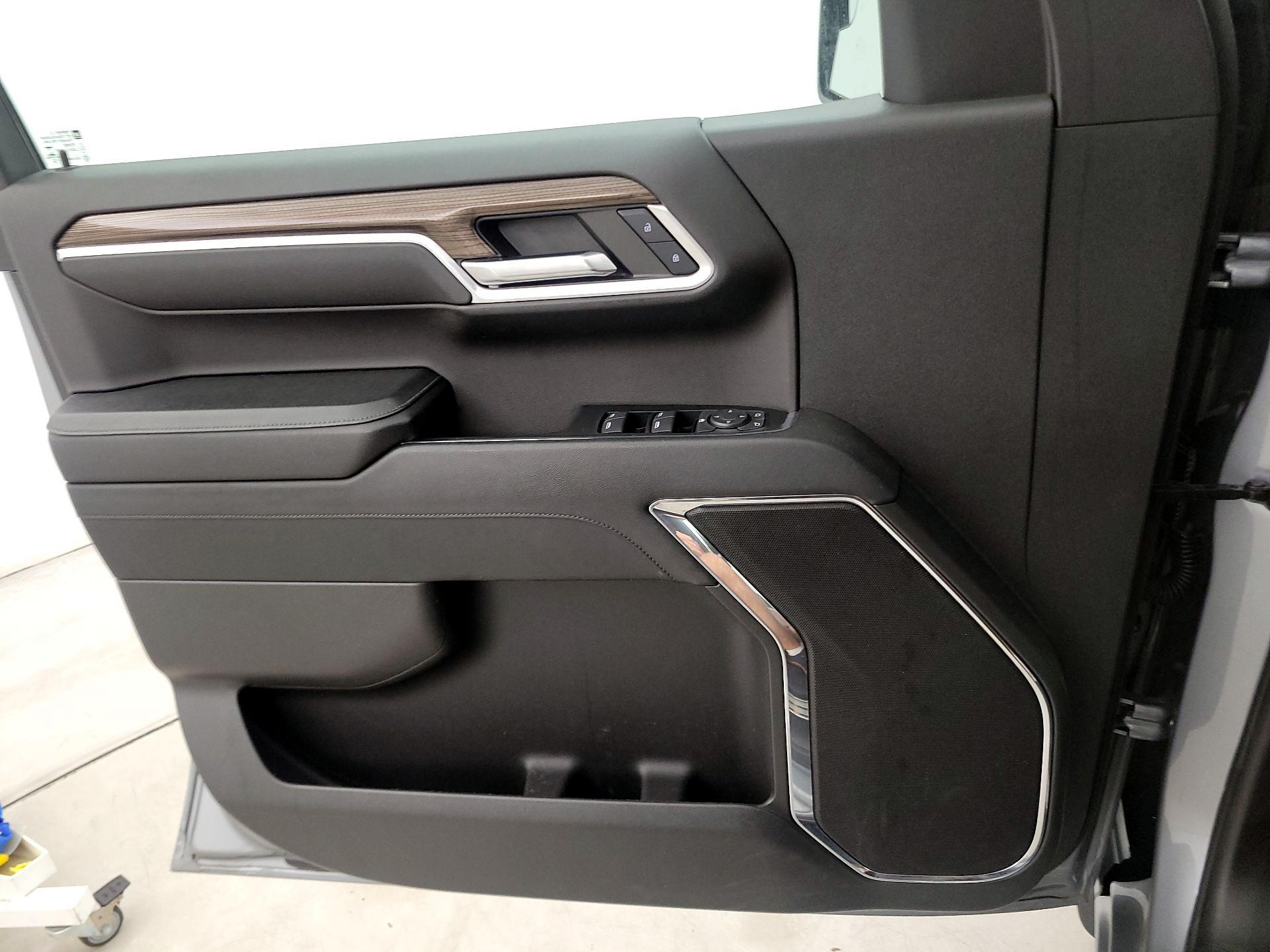 Thumbnail: 2023 Chevrolet Silverado 1500 - 12