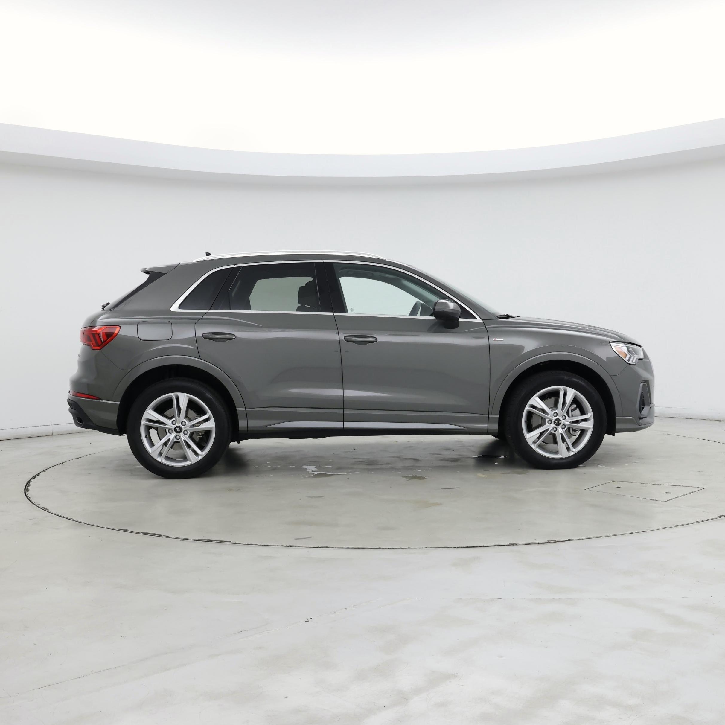 Thumbnail: 2024 Audi Q3 - 7