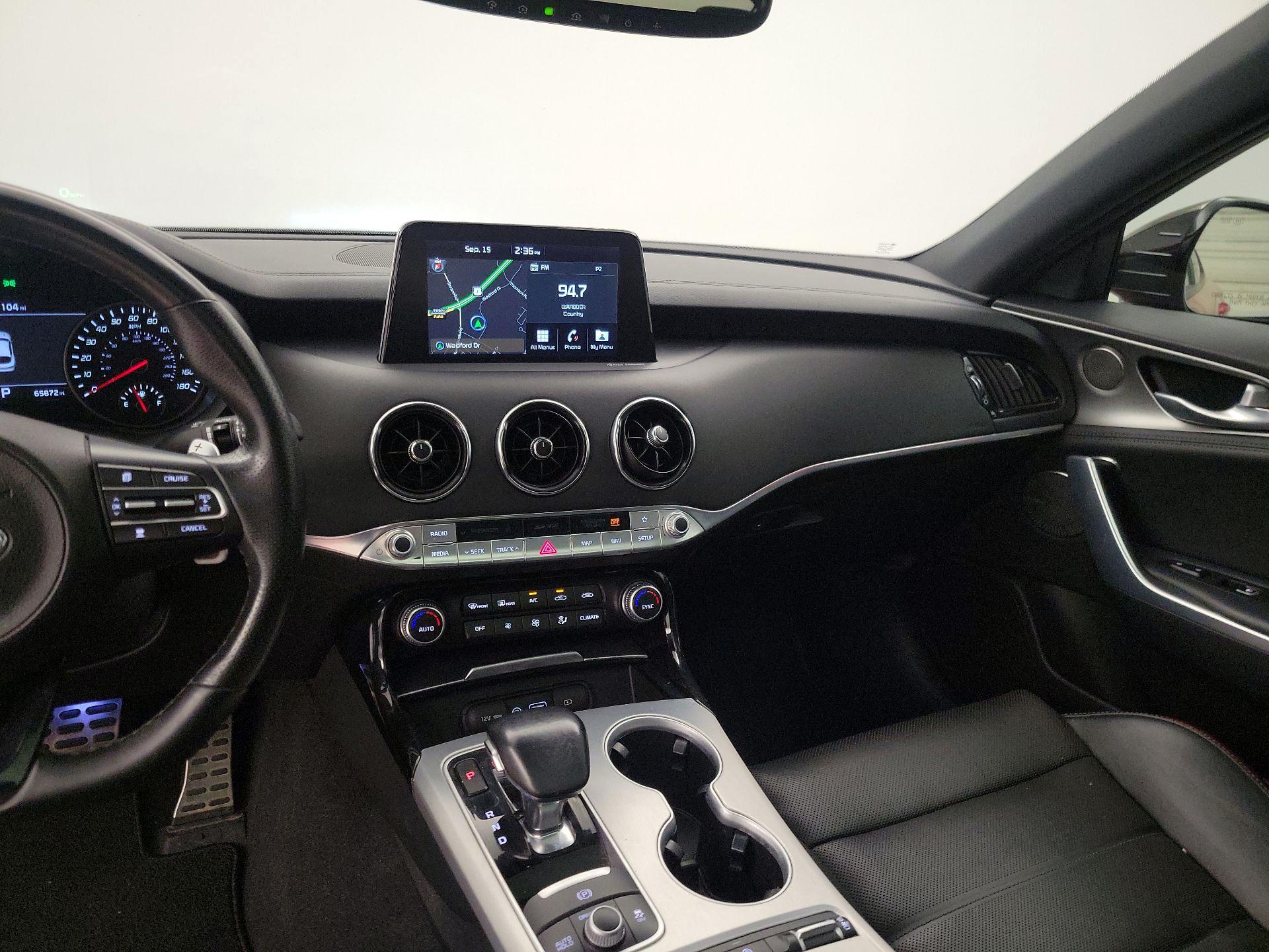 Thumbnail: 2018 Kia Stinger - 9