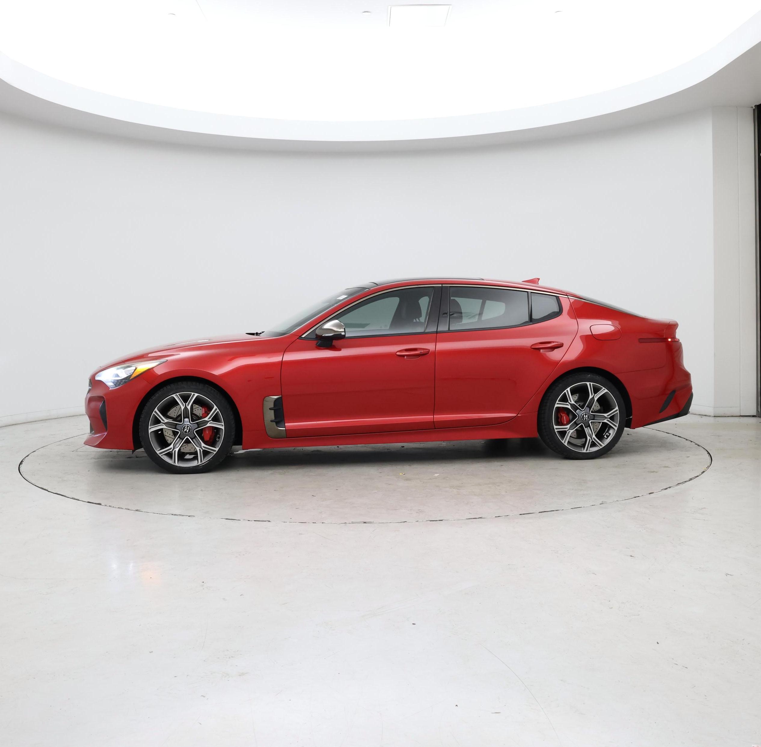 Thumbnail: 2018 Kia Stinger - 3