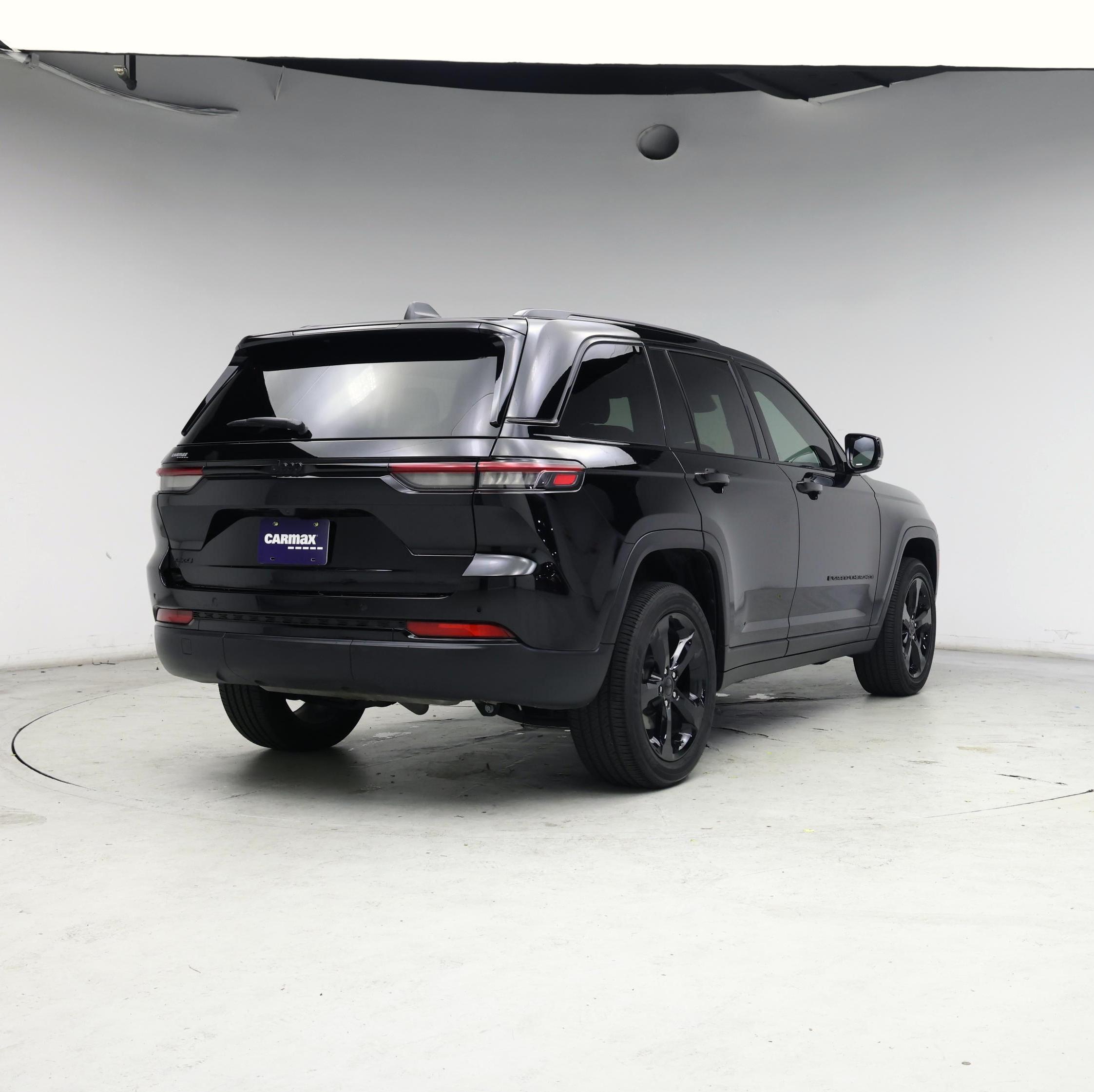 Thumbnail: 2023 Jeep Grand Cherokee - 8
