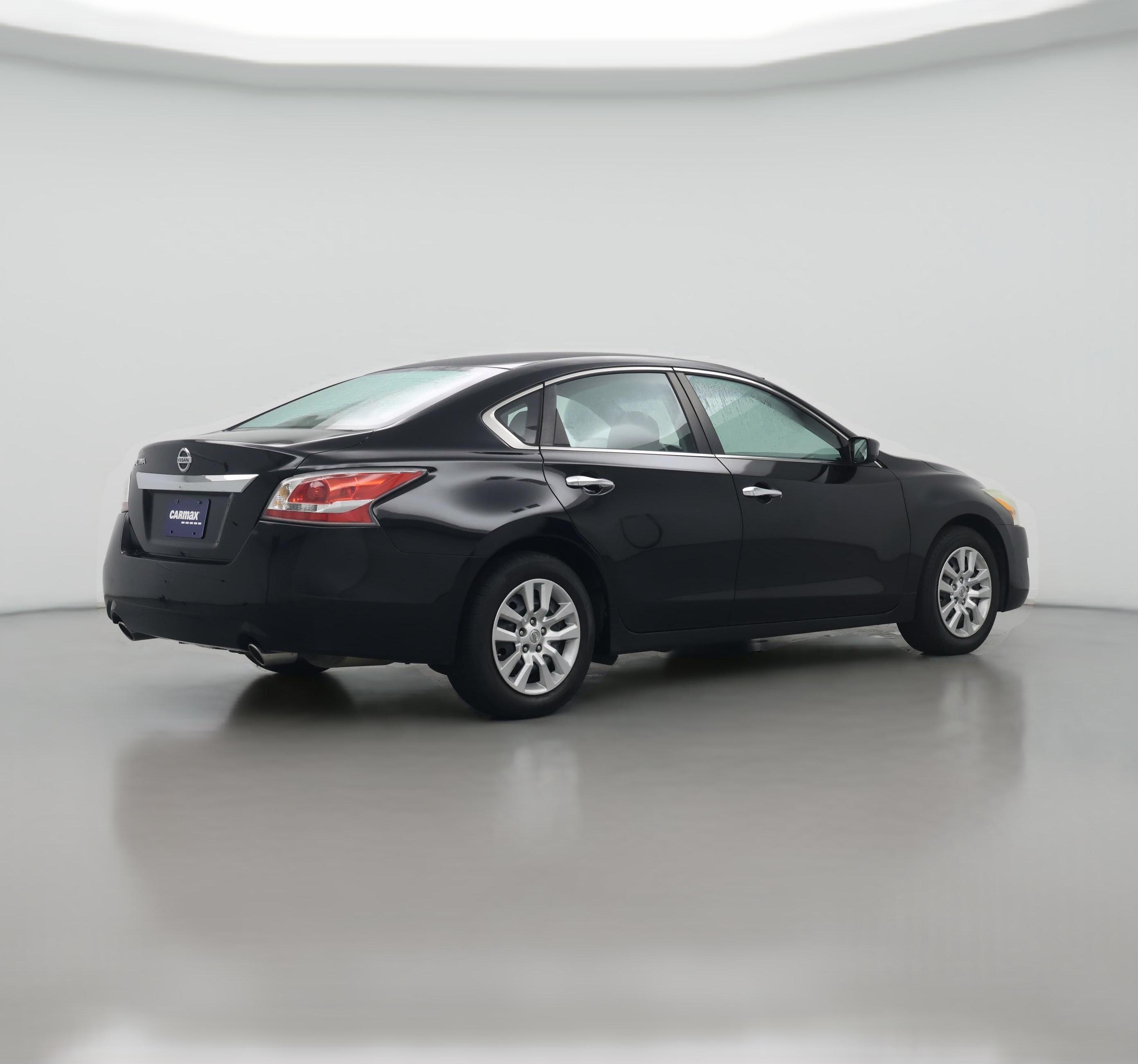 Thumbnail: 2015 Nissan Altima - 1