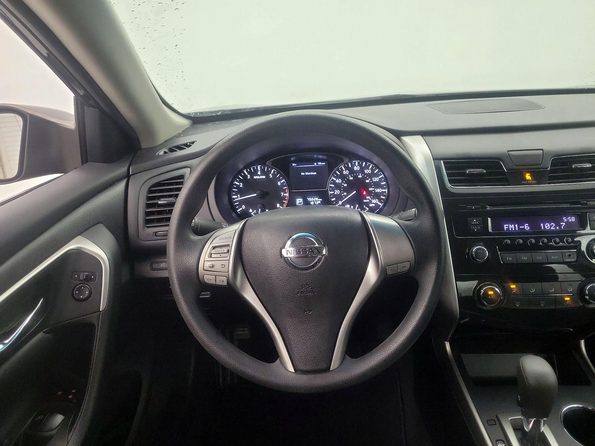 Thumbnail: 2015 Nissan Altima - 10