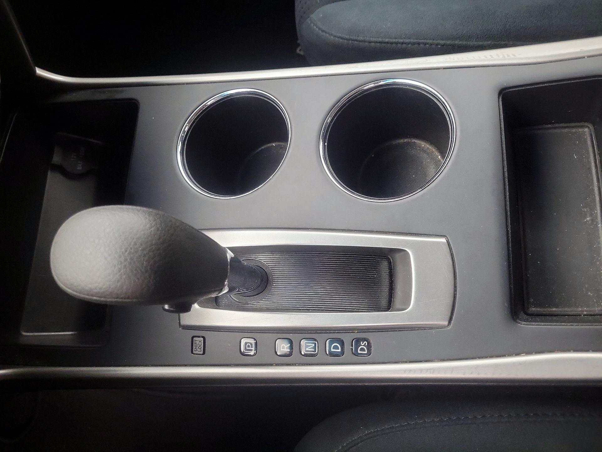 Thumbnail: 2015 Nissan Altima - 16