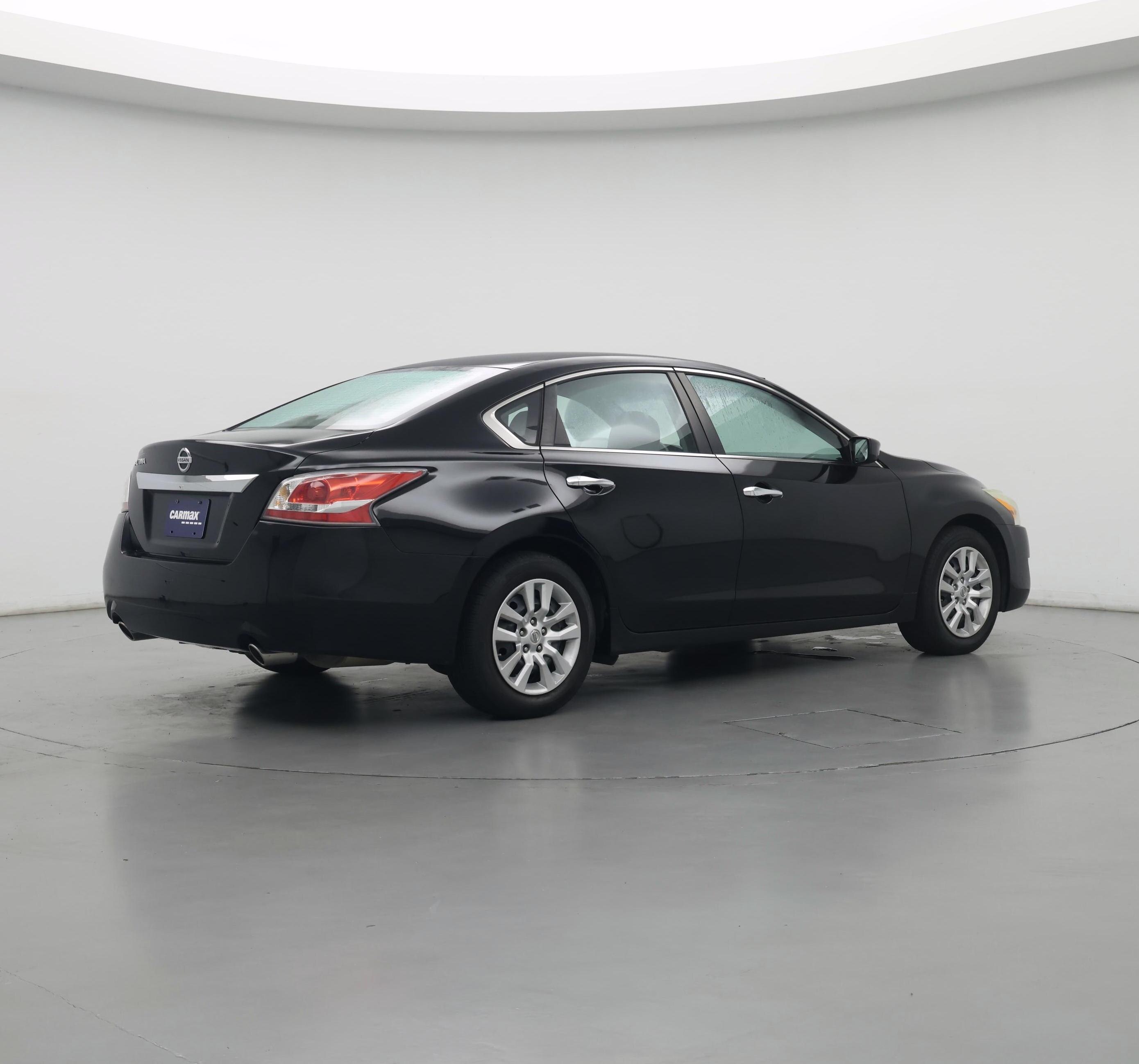 Thumbnail: 2015 Nissan Altima - 8