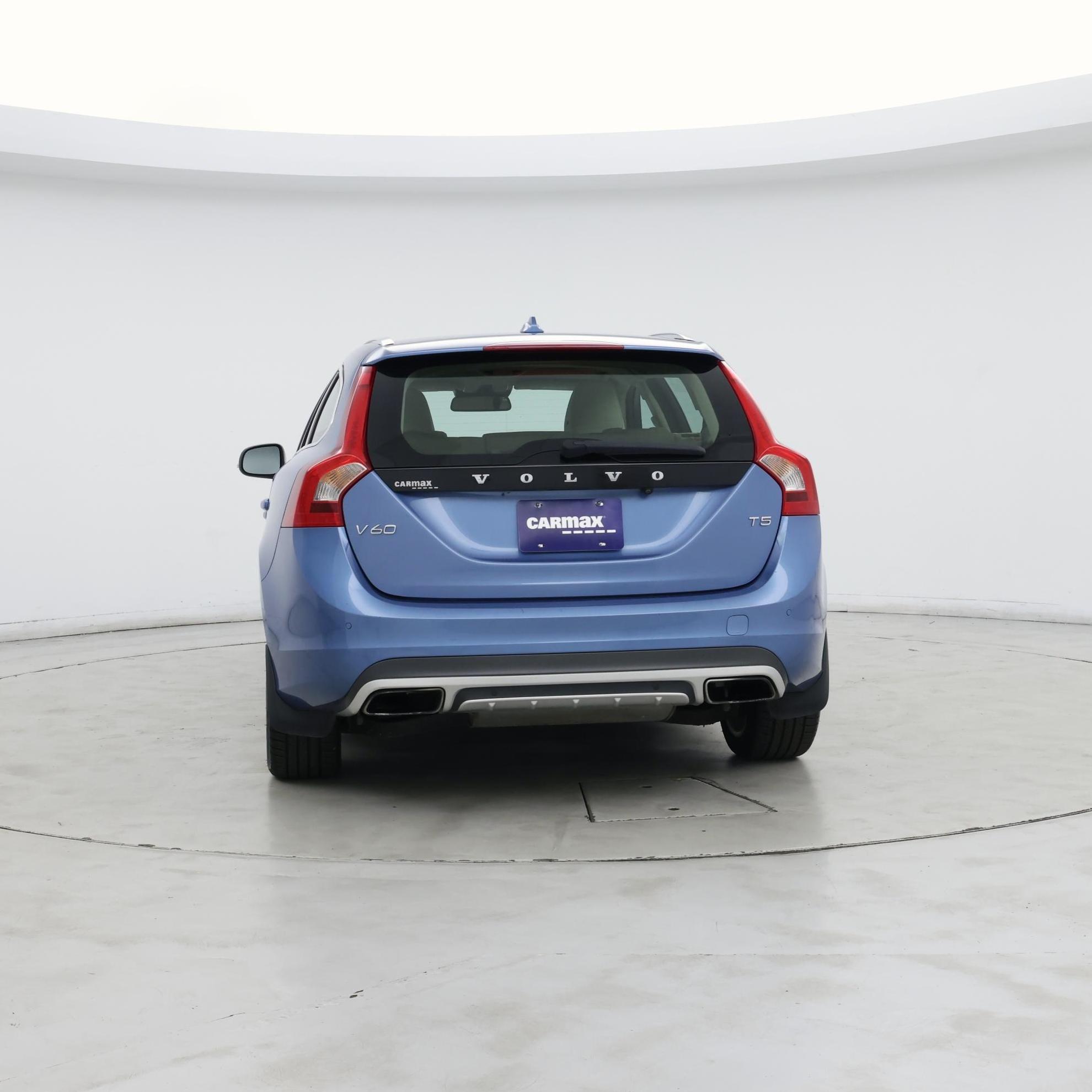 Thumbnail: 2015 Volvo V60 - 6