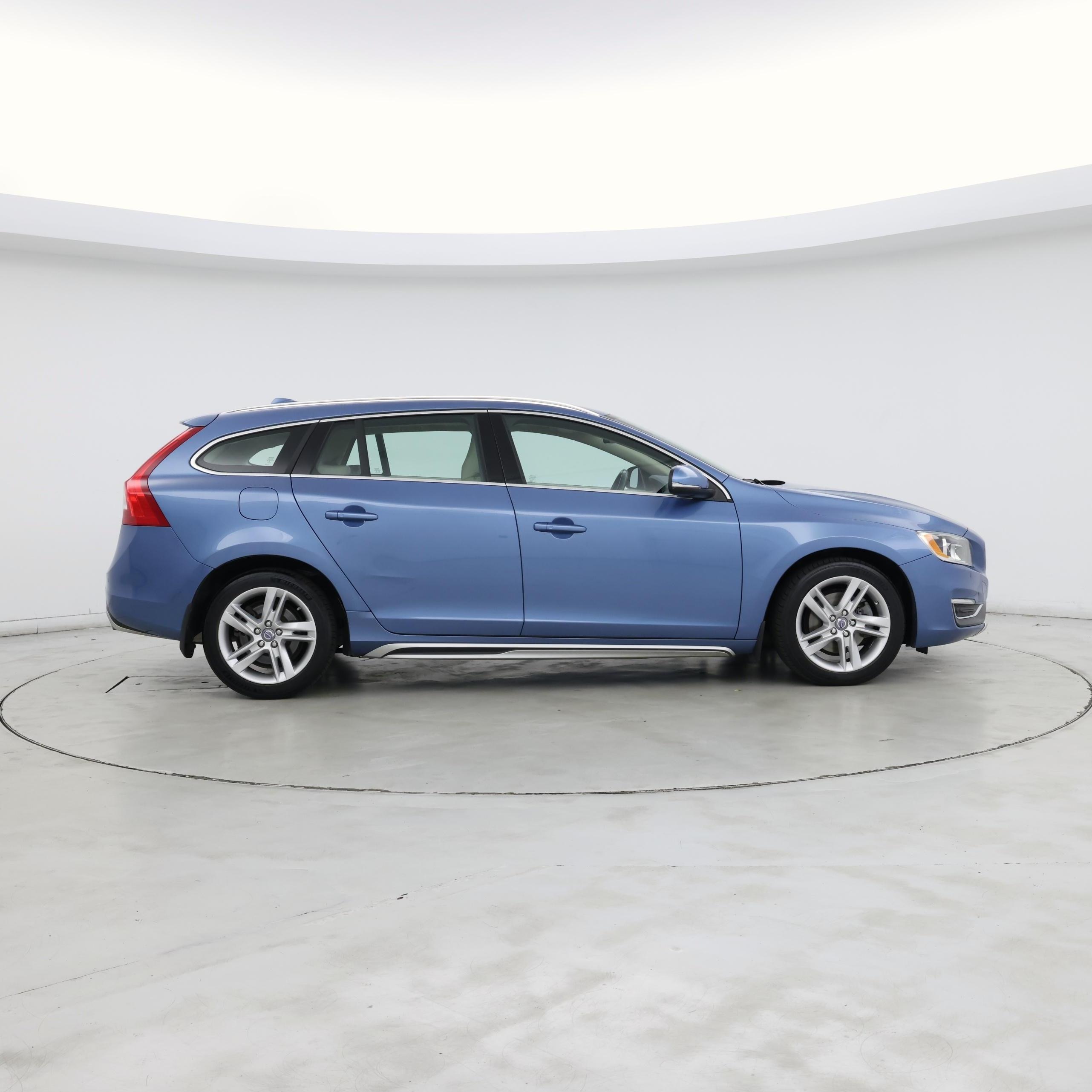 Thumbnail: 2015 Volvo V60 - 7