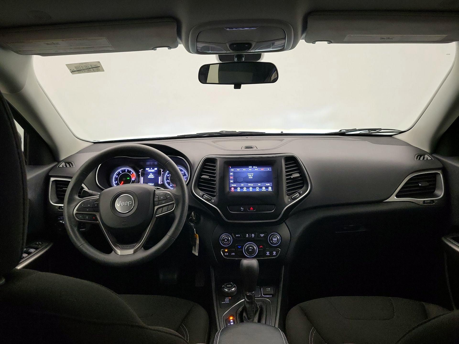Thumbnail: 2020 Jeep Cherokee - 9