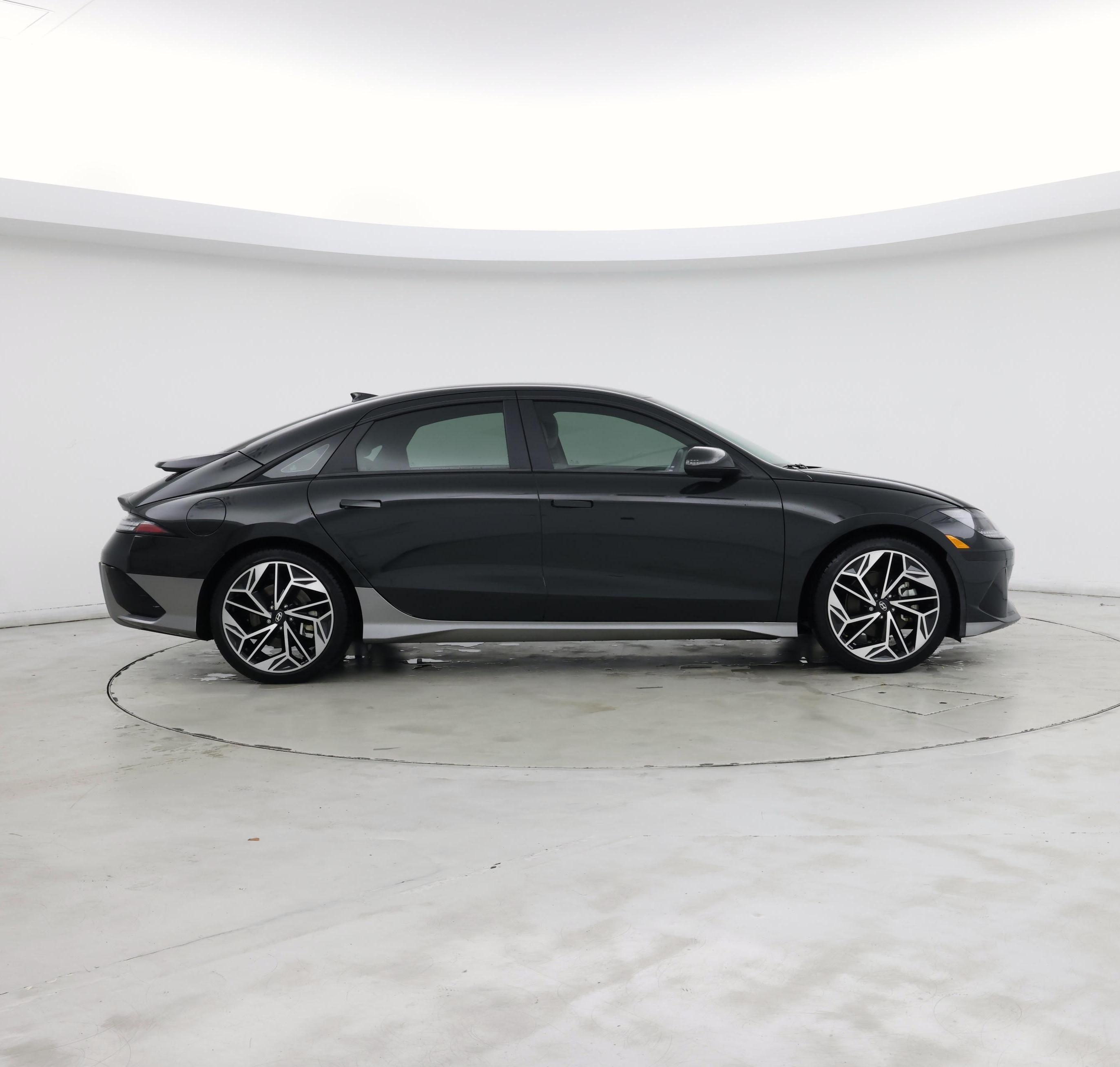 Thumbnail: 2023 Hyundai Ioniq 6 - 7