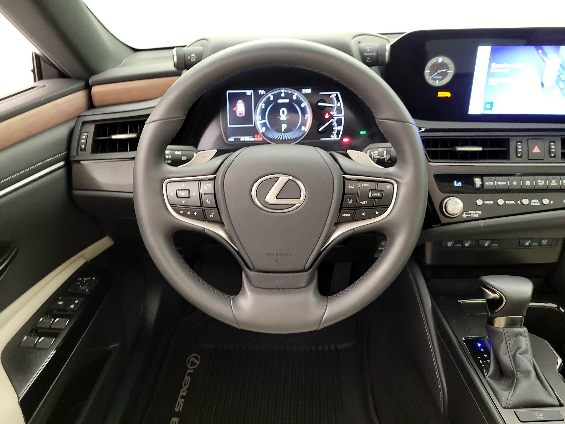 Thumbnail: 2024 Lexus ES - 10