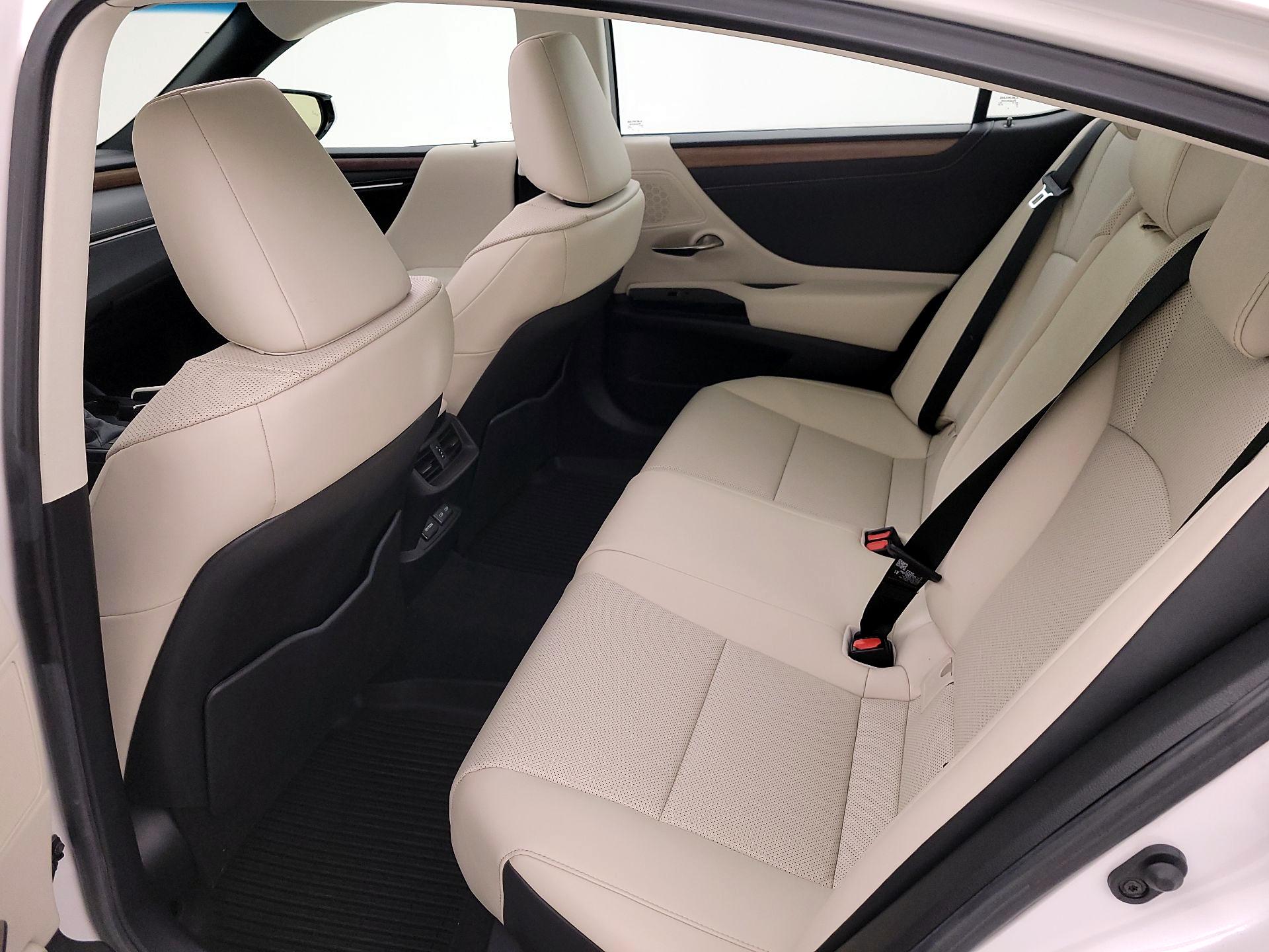 Thumbnail: 2024 Lexus ES - 19