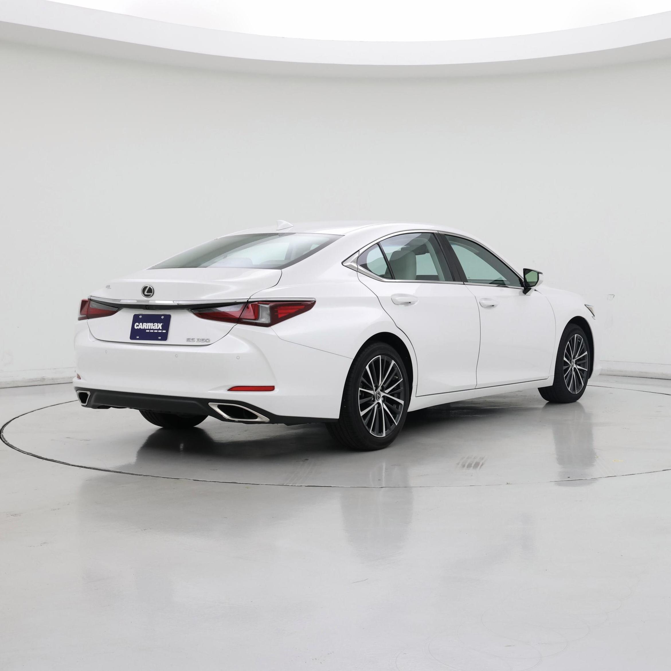 Thumbnail: 2024 Lexus ES - 8