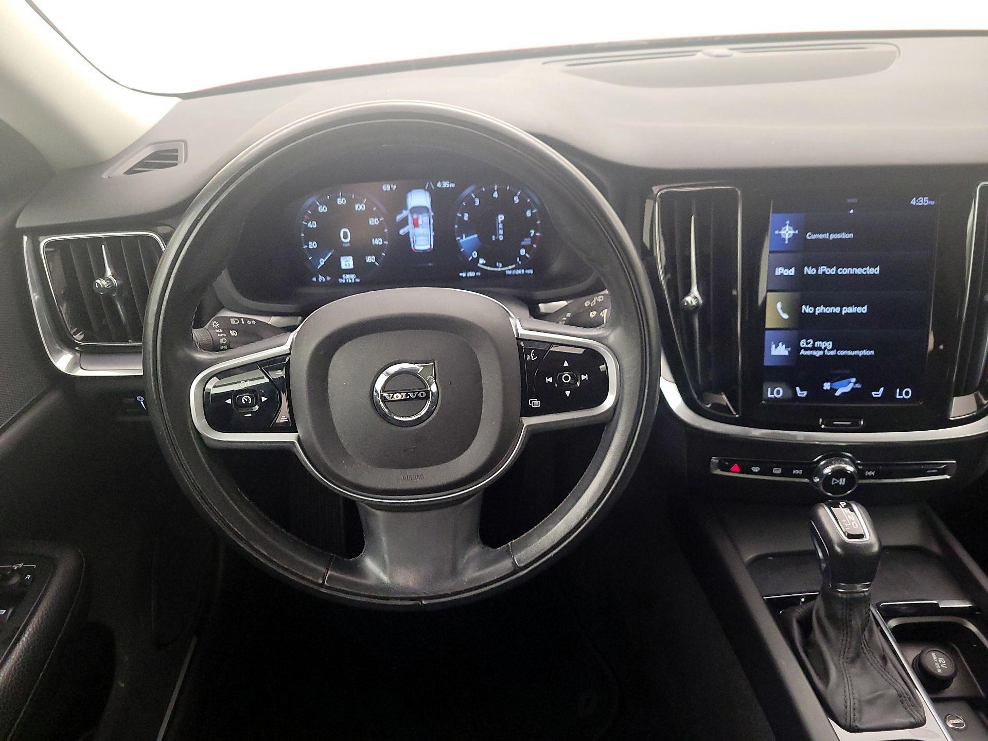 Thumbnail: 2020 Volvo V60 - 10