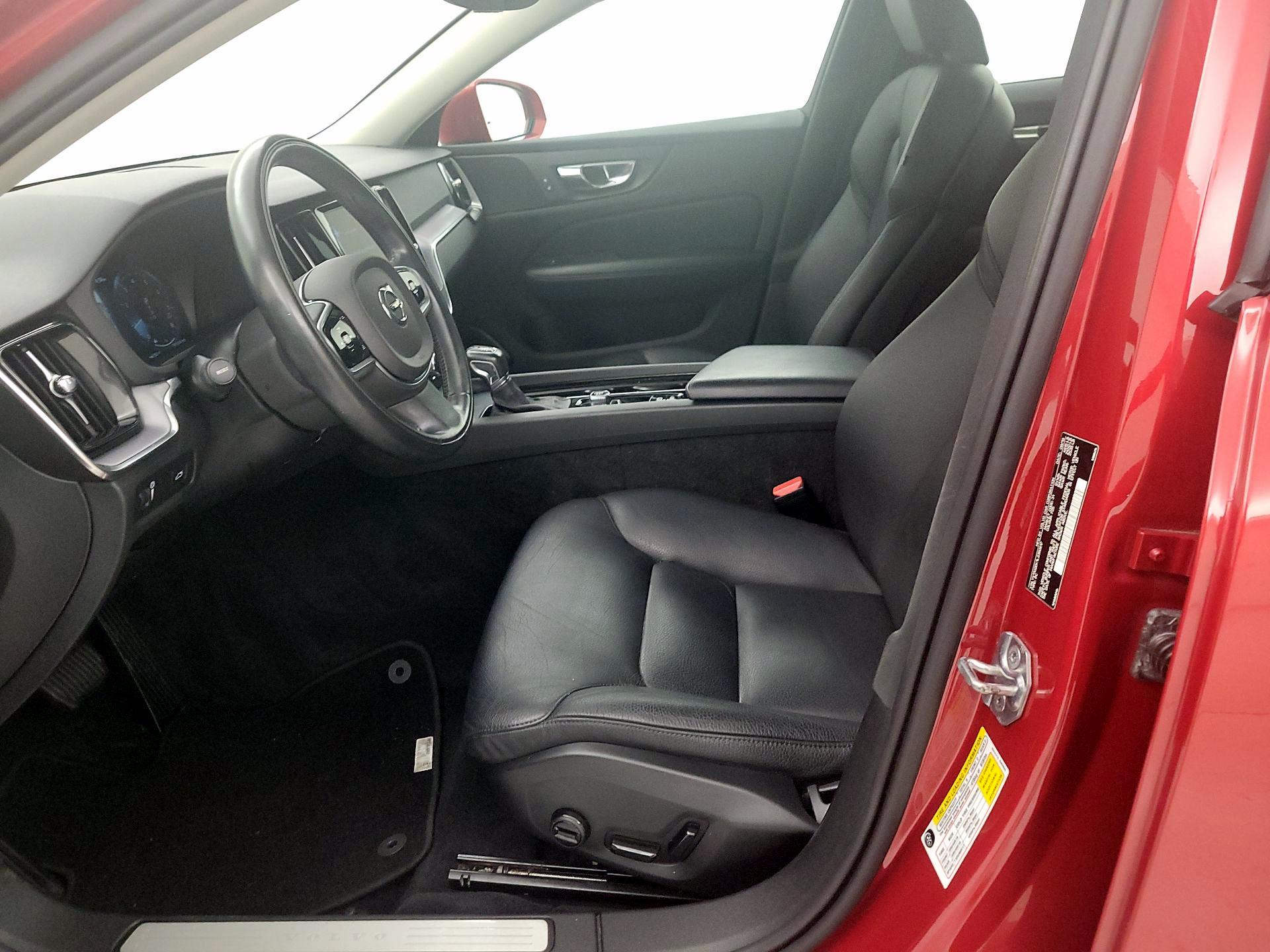 Thumbnail: 2020 Volvo V60 - 11