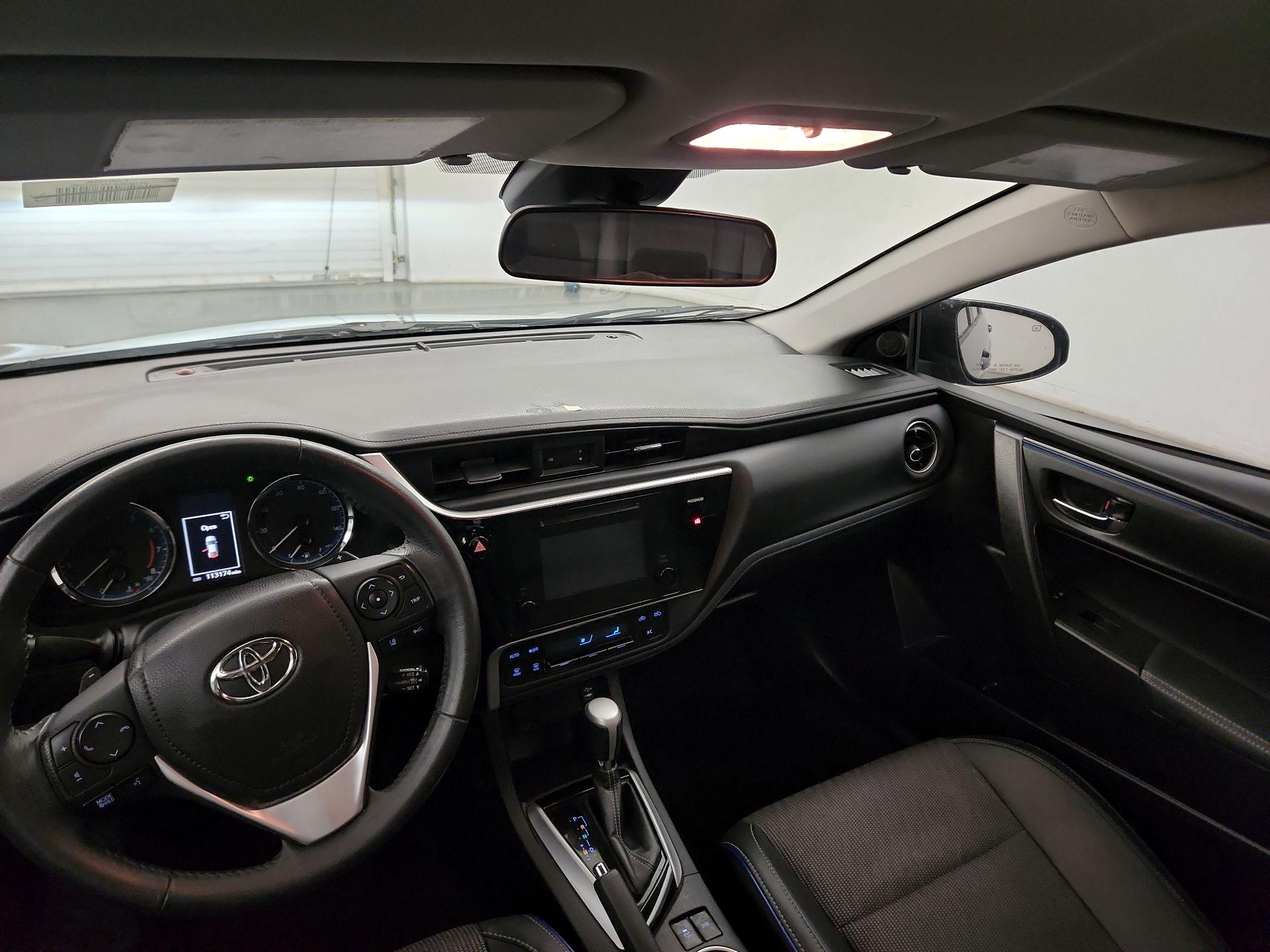 Thumbnail: 2017 Toyota Corolla - 9