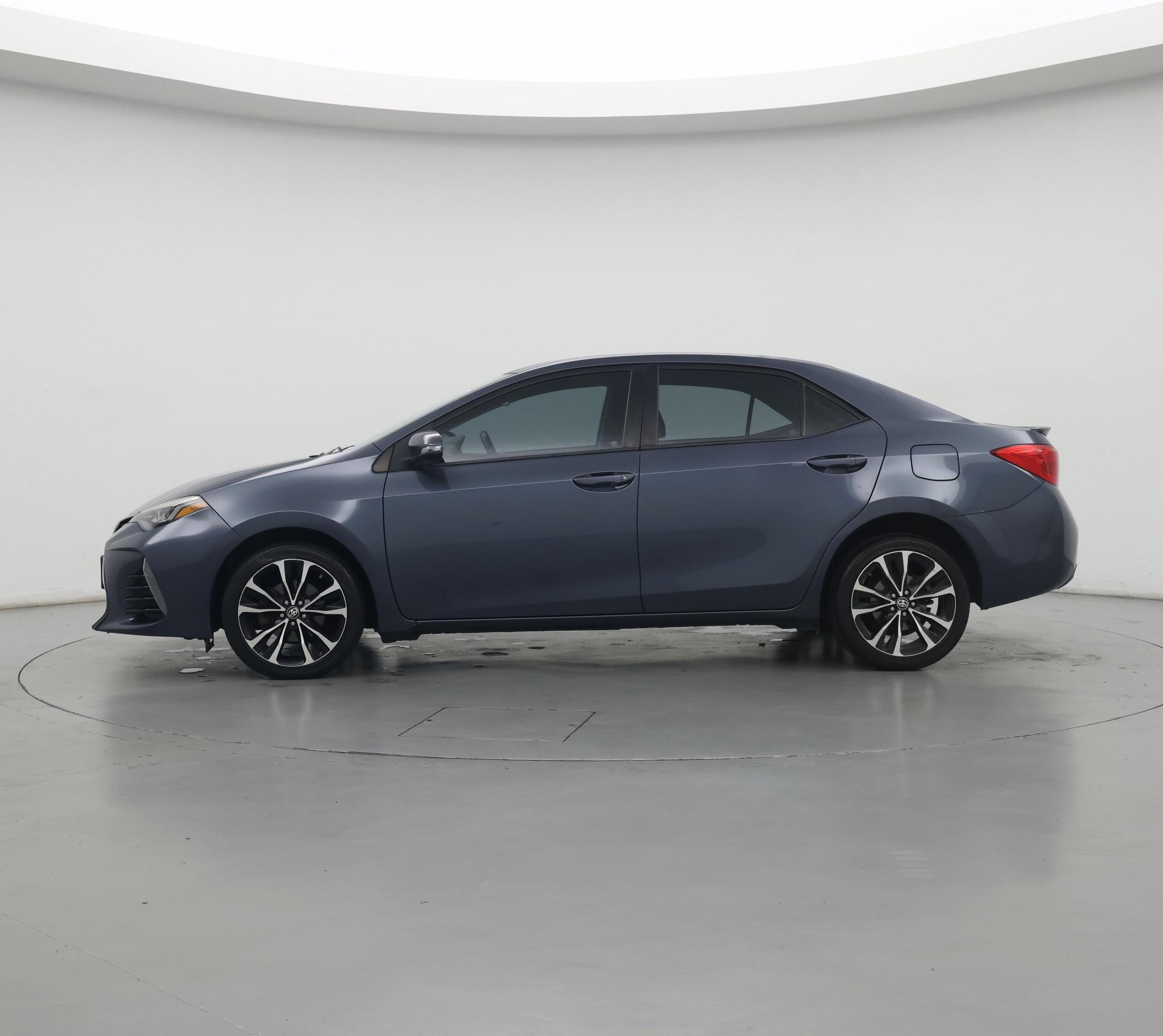 Thumbnail: 2017 Toyota Corolla - 3