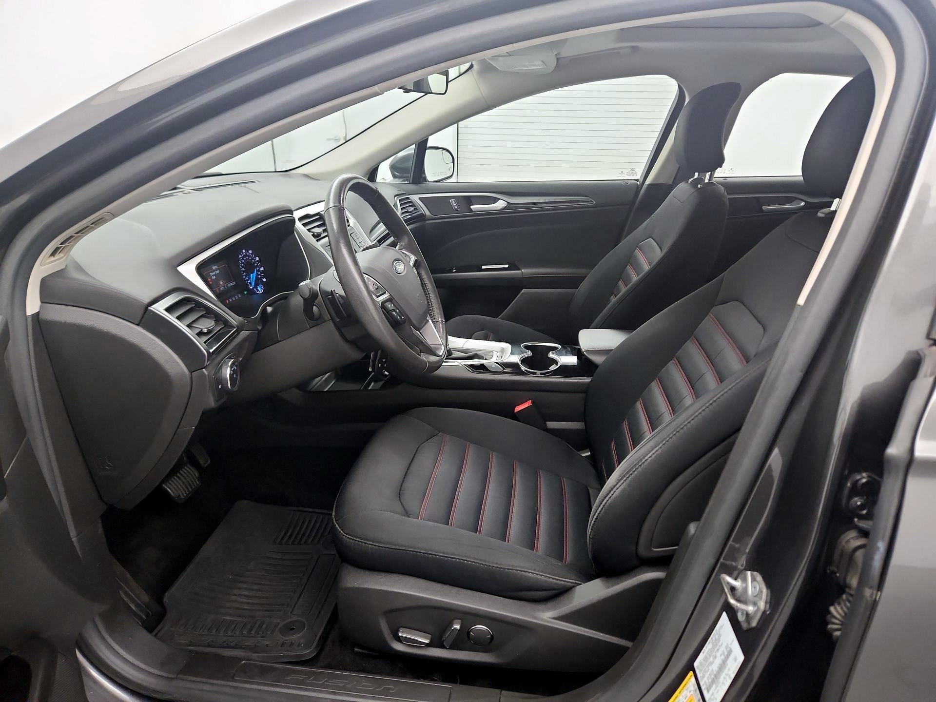 Thumbnail: 2015 Ford Fusion - 11