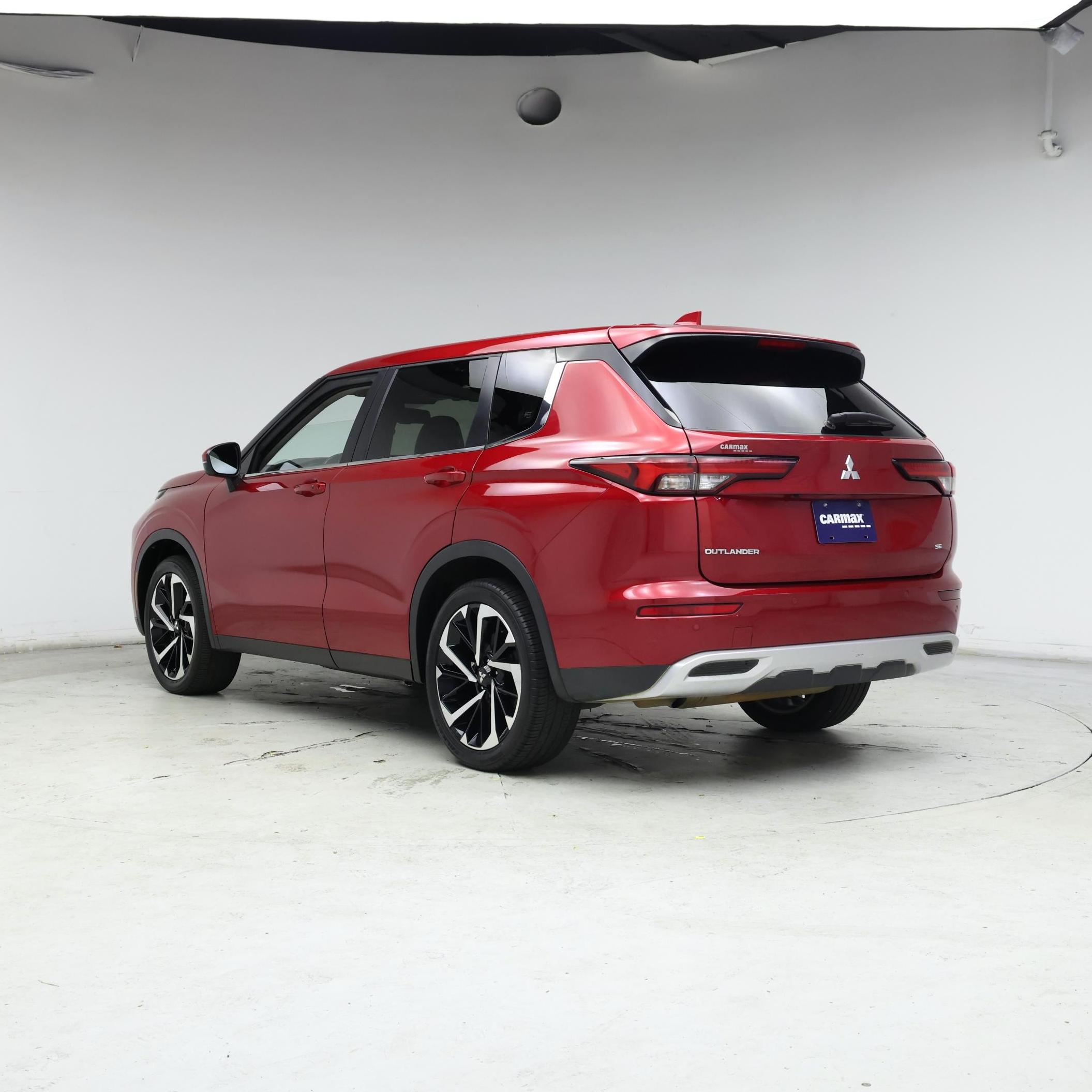 Thumbnail: 2024 Mitsubishi Outlander - 2