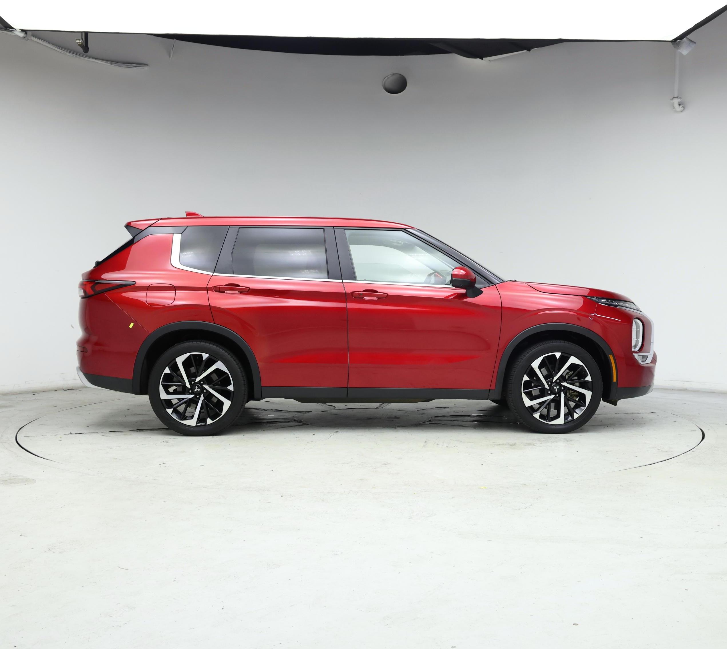 Thumbnail: 2024 Mitsubishi Outlander - 7