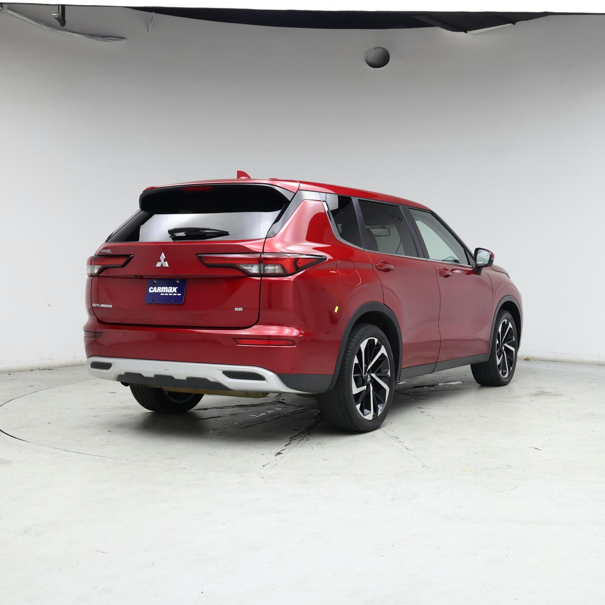 Thumbnail: 2024 Mitsubishi Outlander - 8