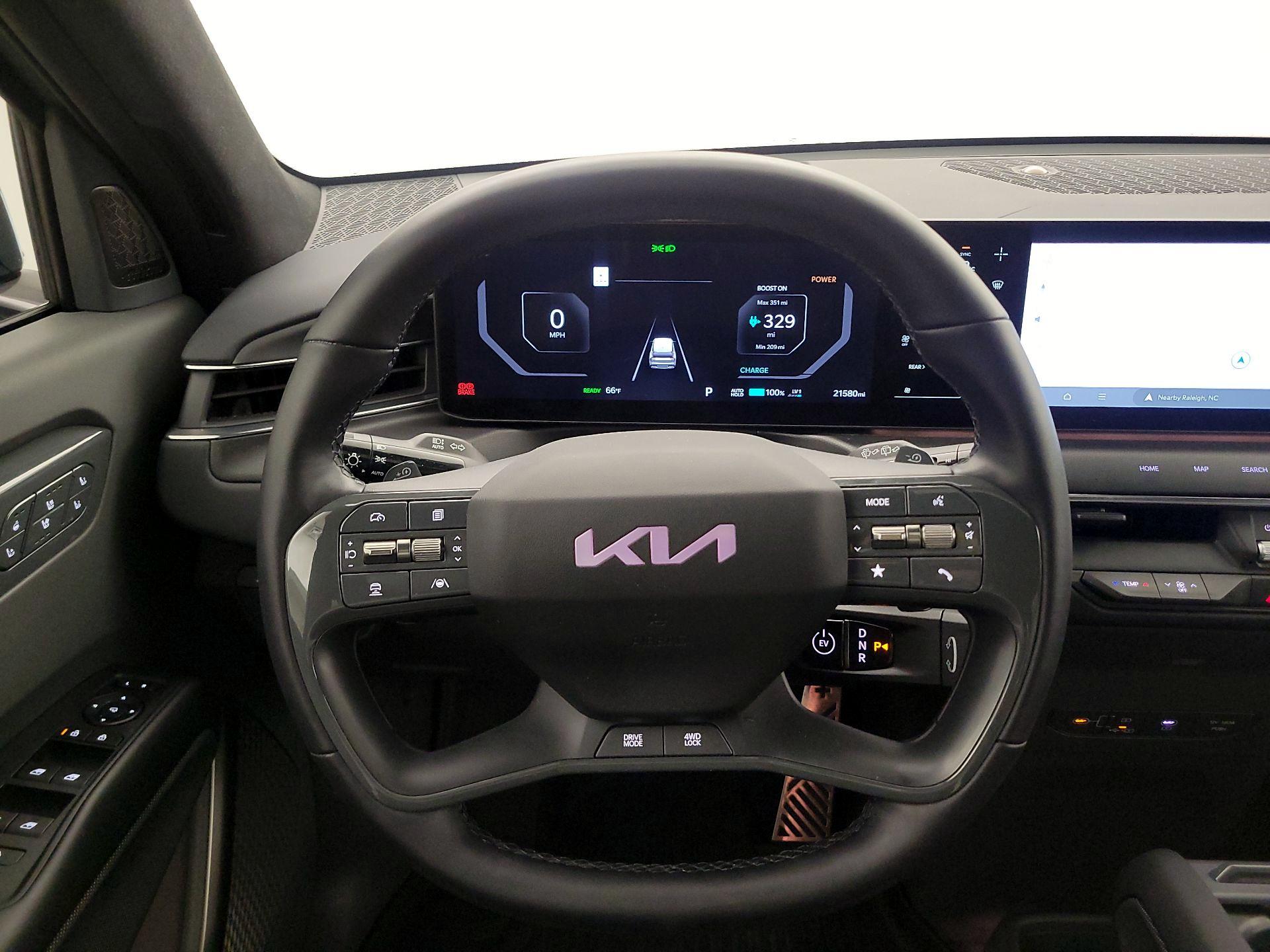 Thumbnail: 2024 Kia EV9 - 10