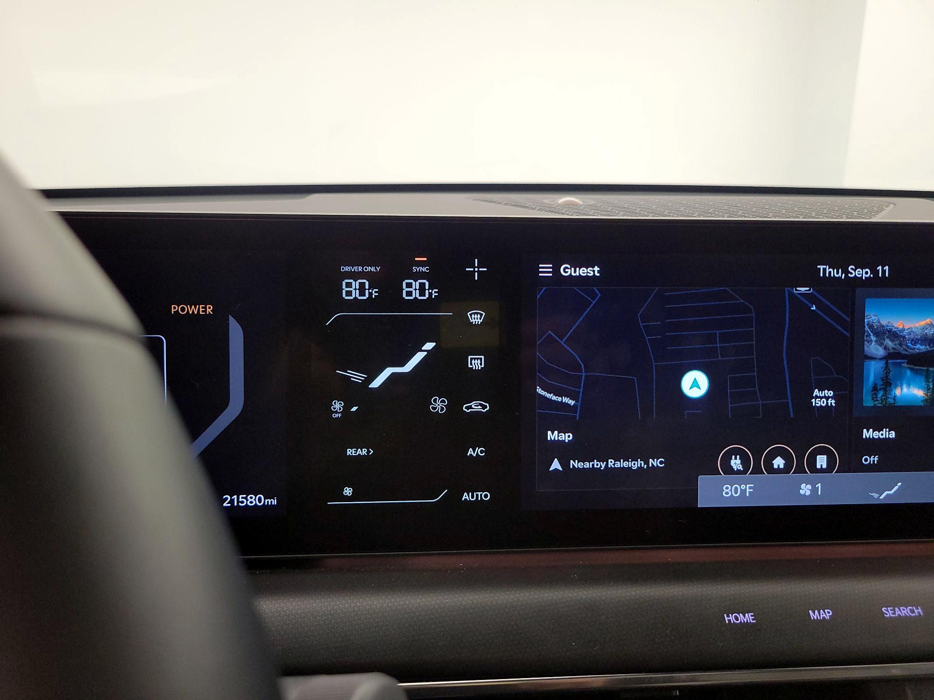 Thumbnail: 2024 Kia EV9 - 17
