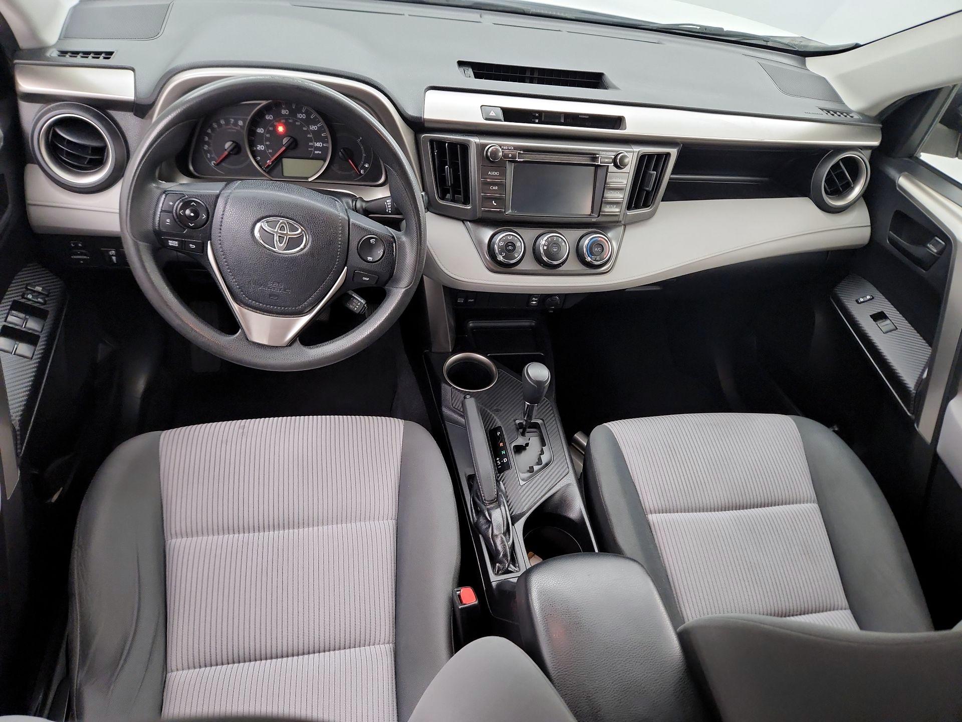 Thumbnail: 2015 Toyota RAV4 - 9