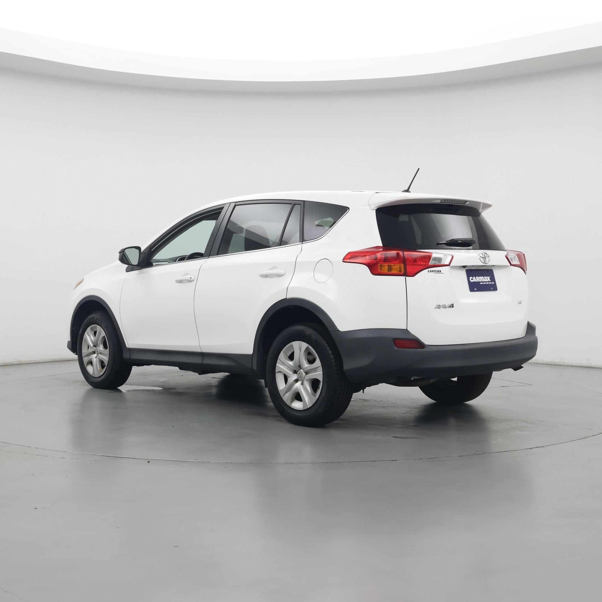 Thumbnail: 2015 Toyota RAV4 - 2