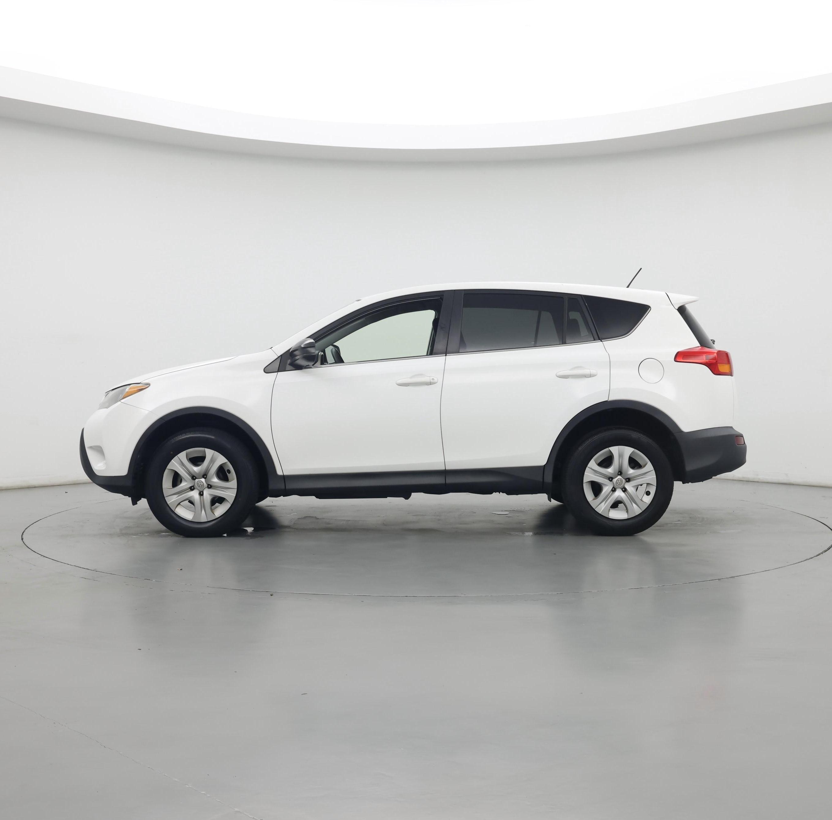 Thumbnail: 2015 Toyota RAV4 - 3