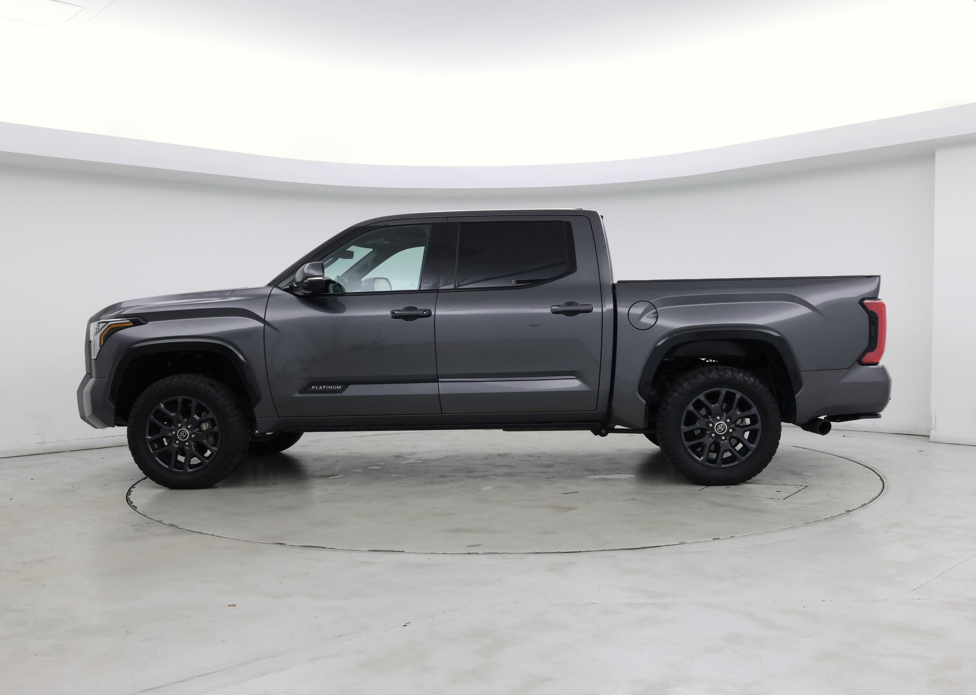 Thumbnail: 2022 Toyota Tundra - 3