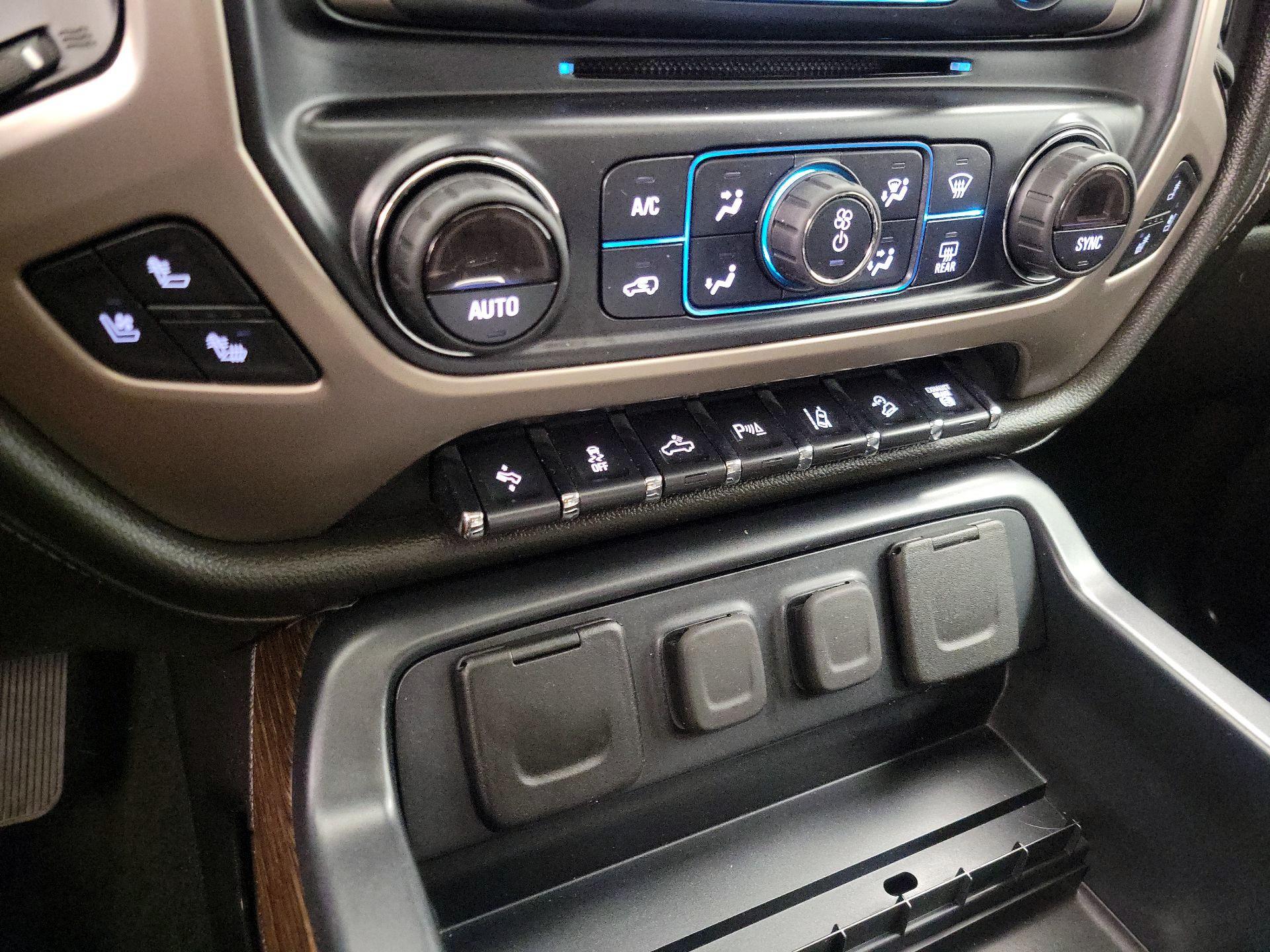 Thumbnail: 2018 GMC Sierra 2500 - 16