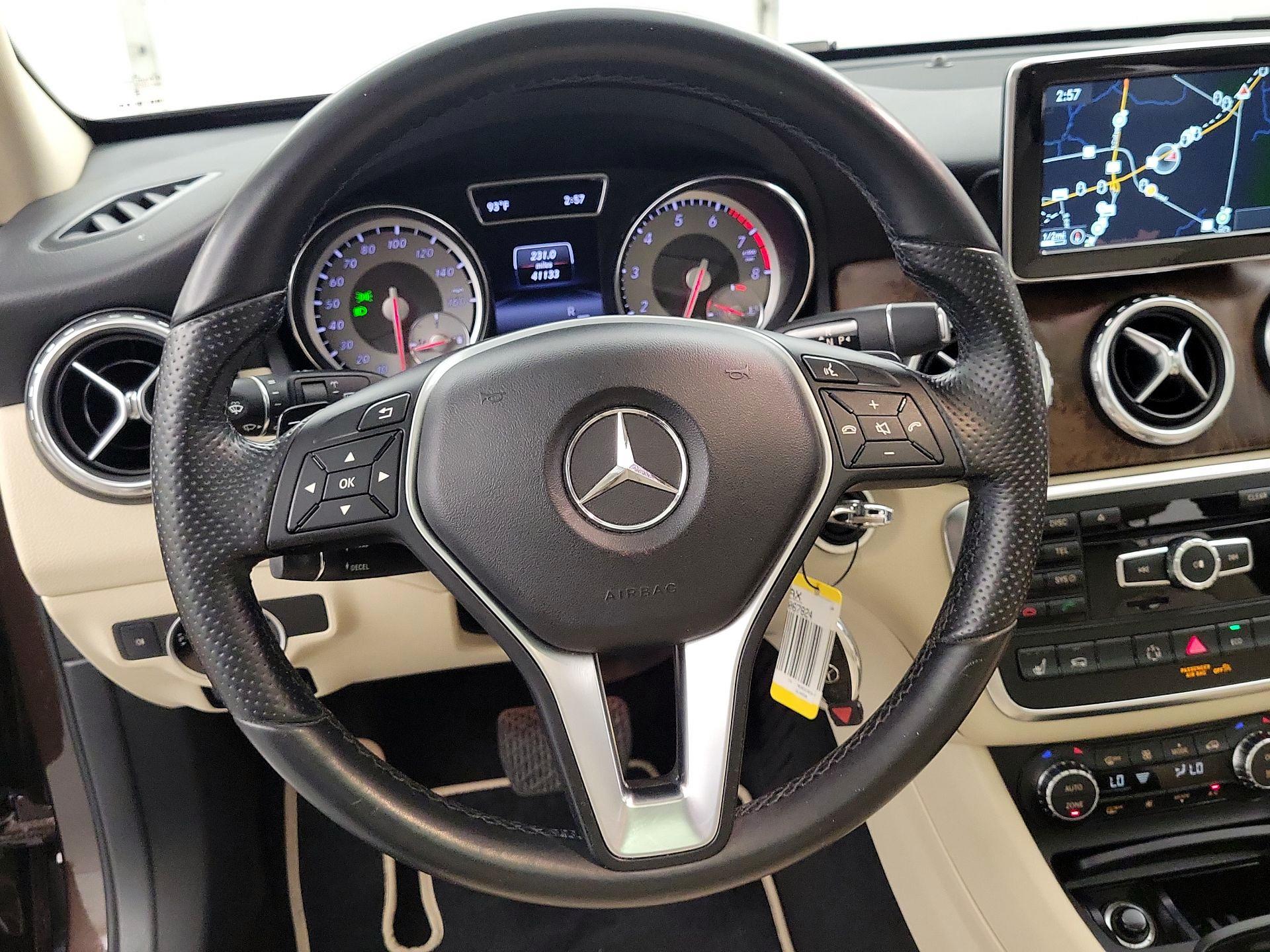 Thumbnail: 2015 Mercedes-Benz GLA - 10