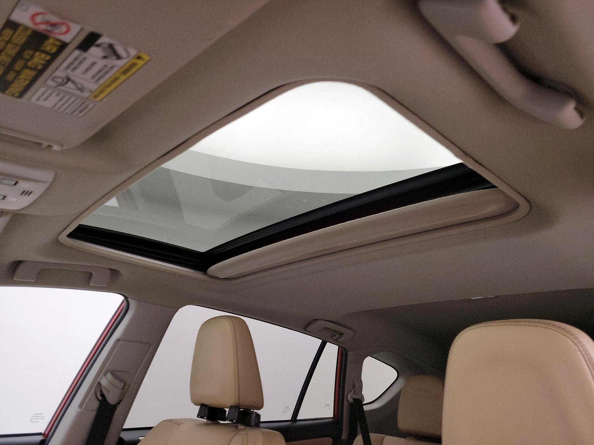 Thumbnail: 2014 Toyota RAV4 - 19