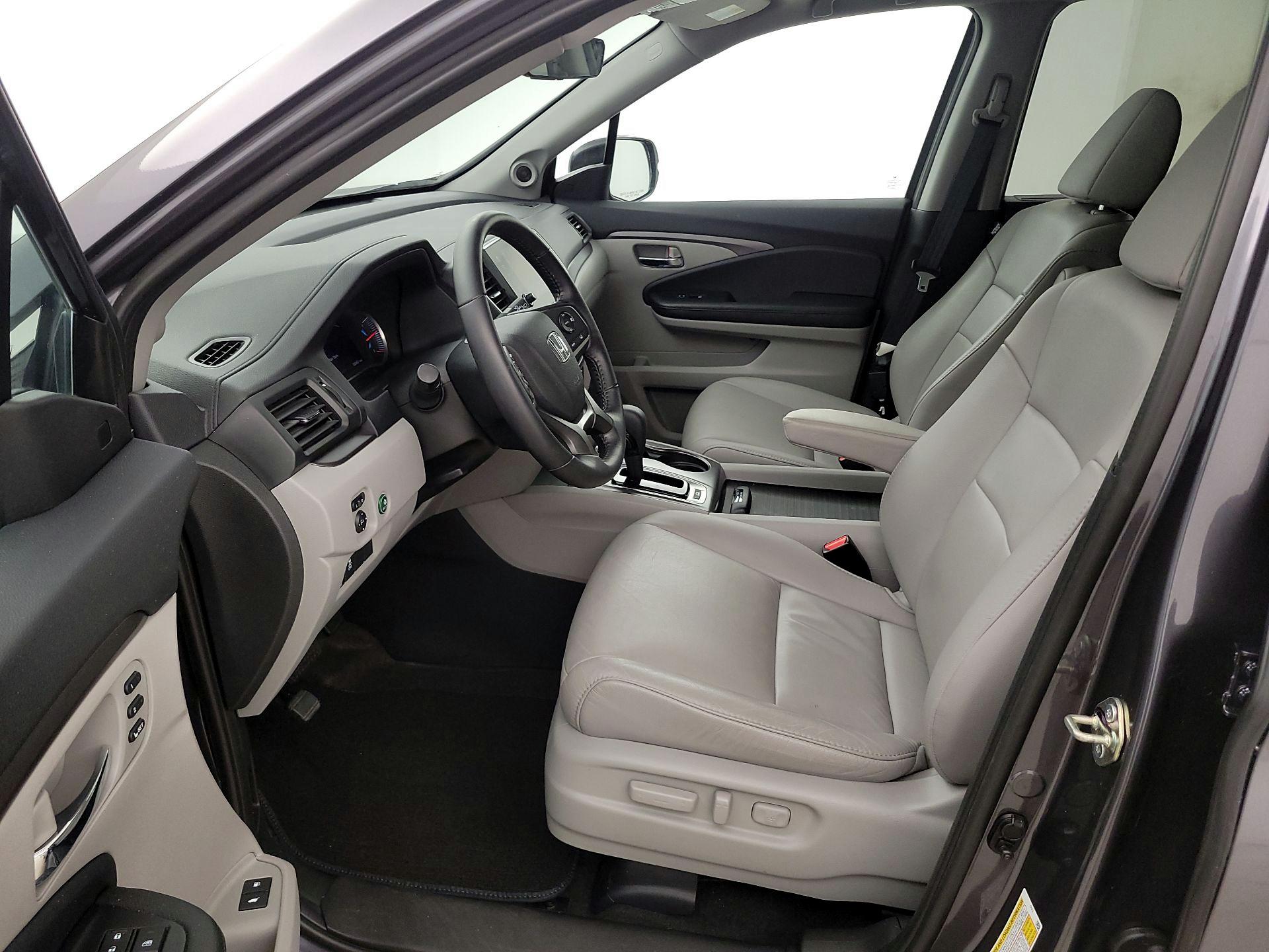 Thumbnail: 2020 Honda Pilot - 11