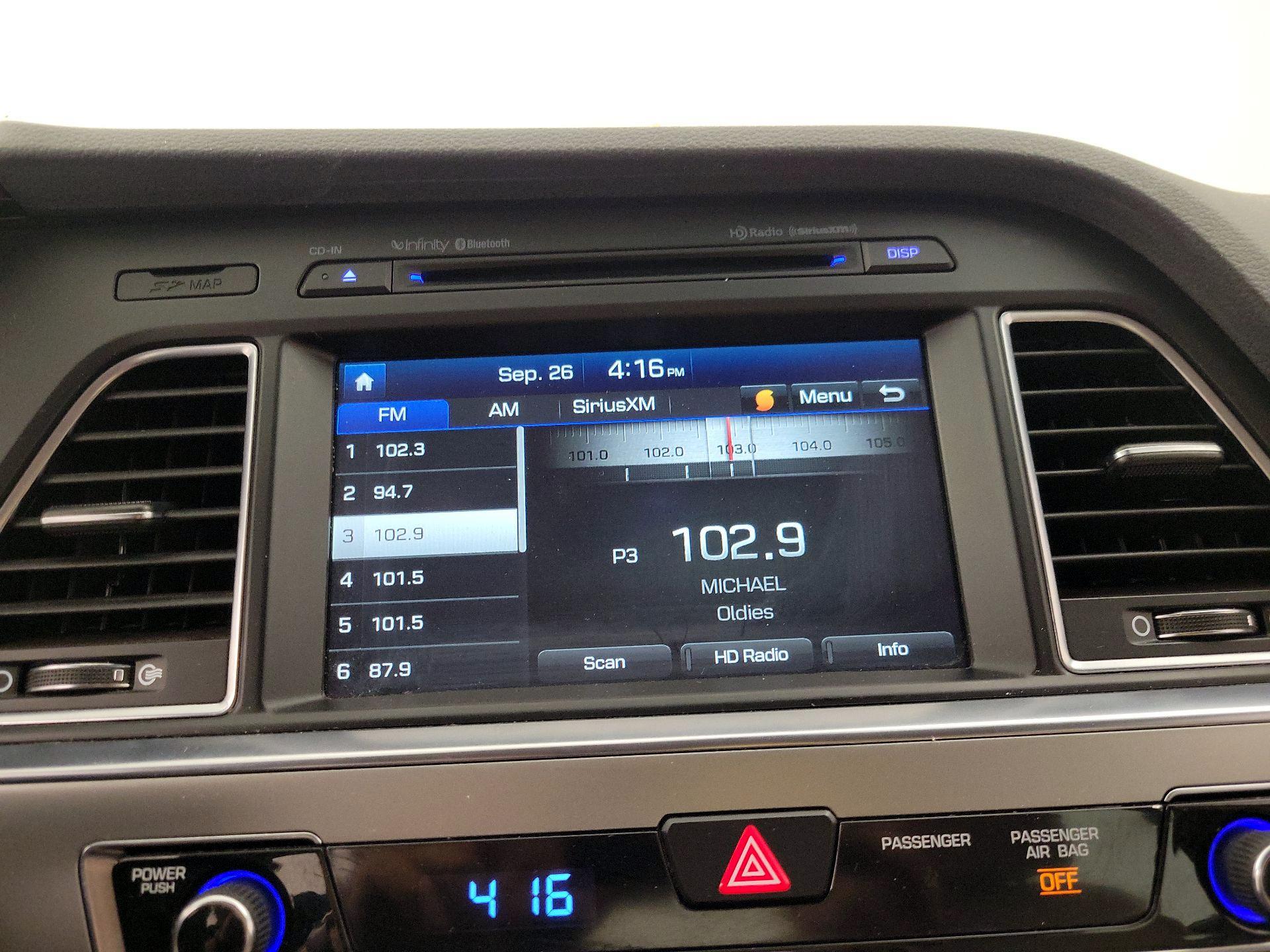 Thumbnail: 2015 Hyundai Sonata - 15