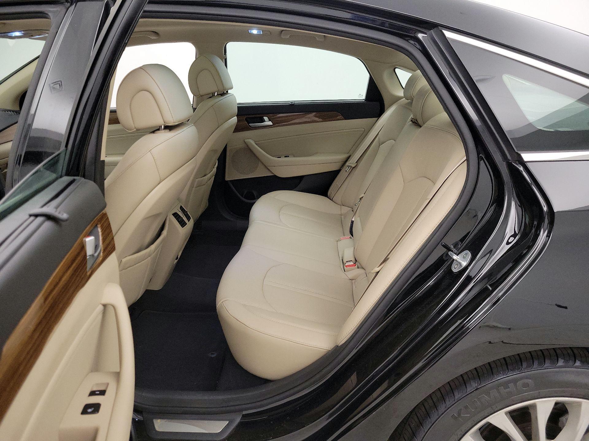 Thumbnail: 2015 Hyundai Sonata - 20