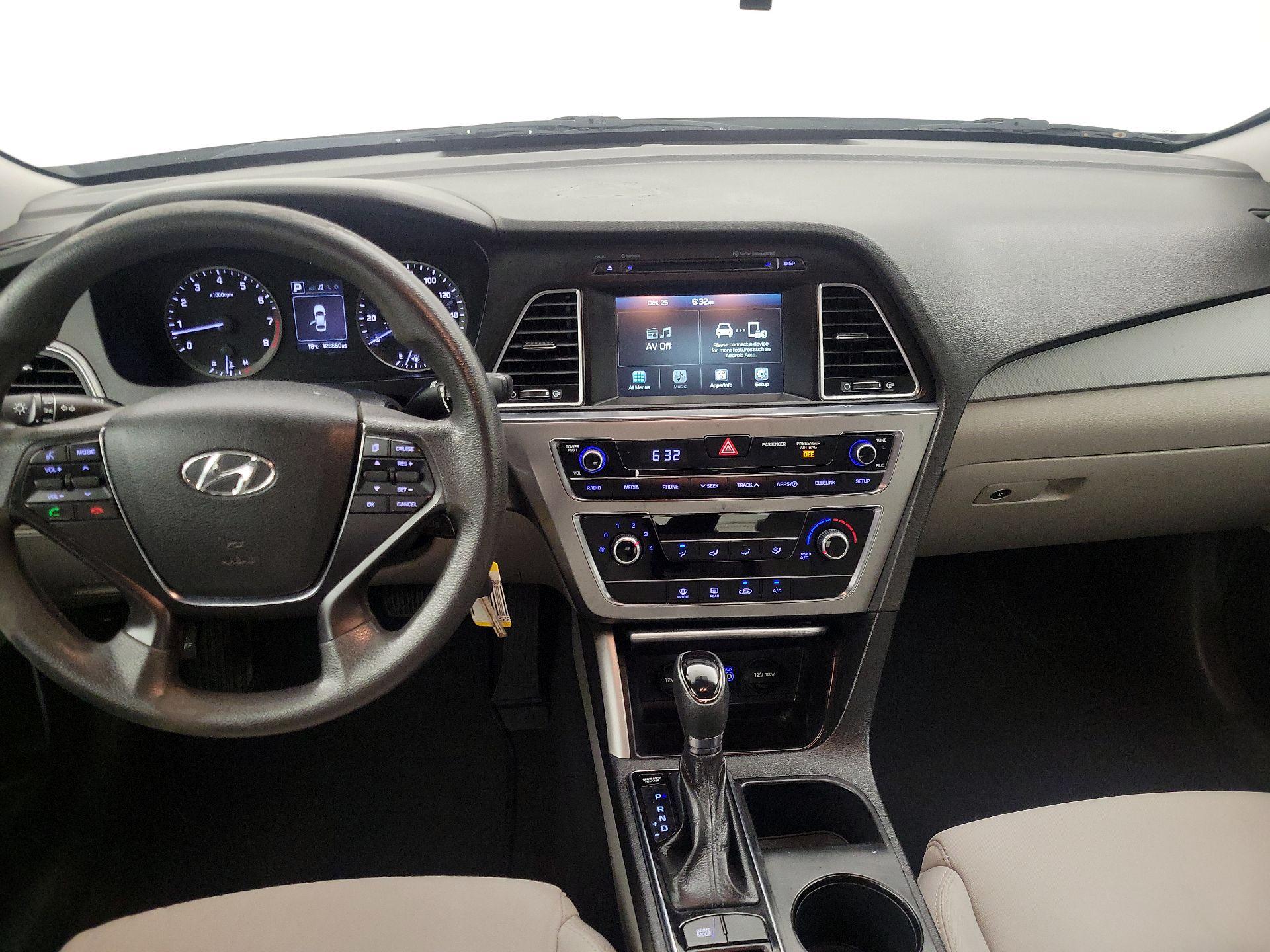 Thumbnail: 2016 Hyundai Sonata - 9
