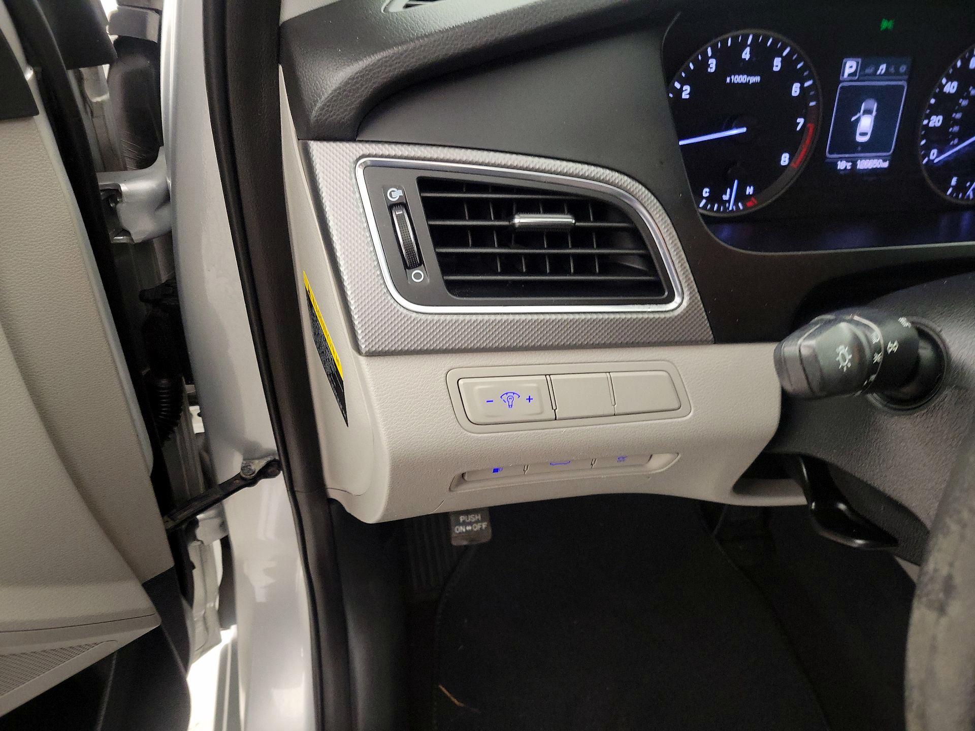 Thumbnail: 2016 Hyundai Sonata - 13