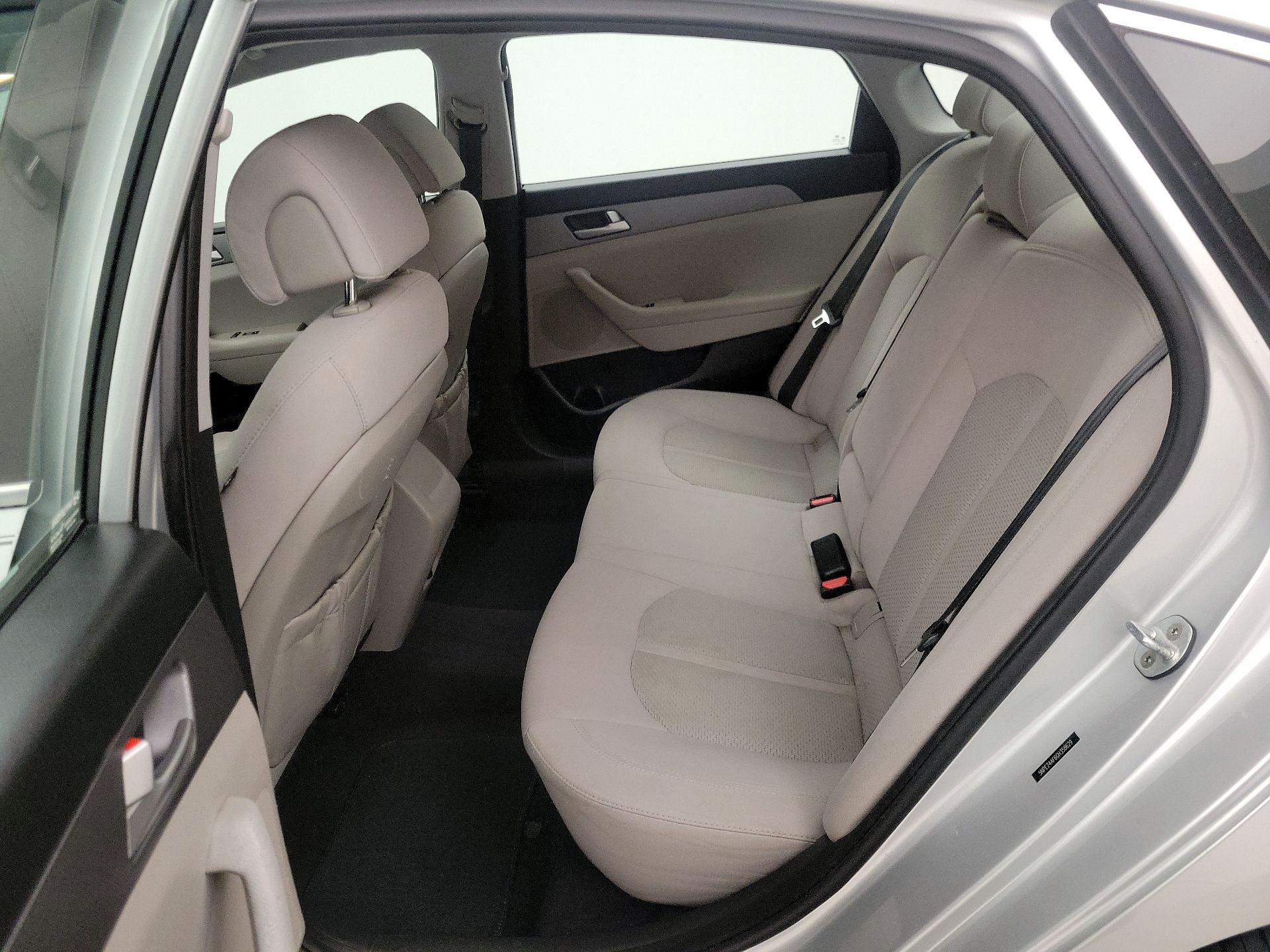 Thumbnail: 2016 Hyundai Sonata - 19