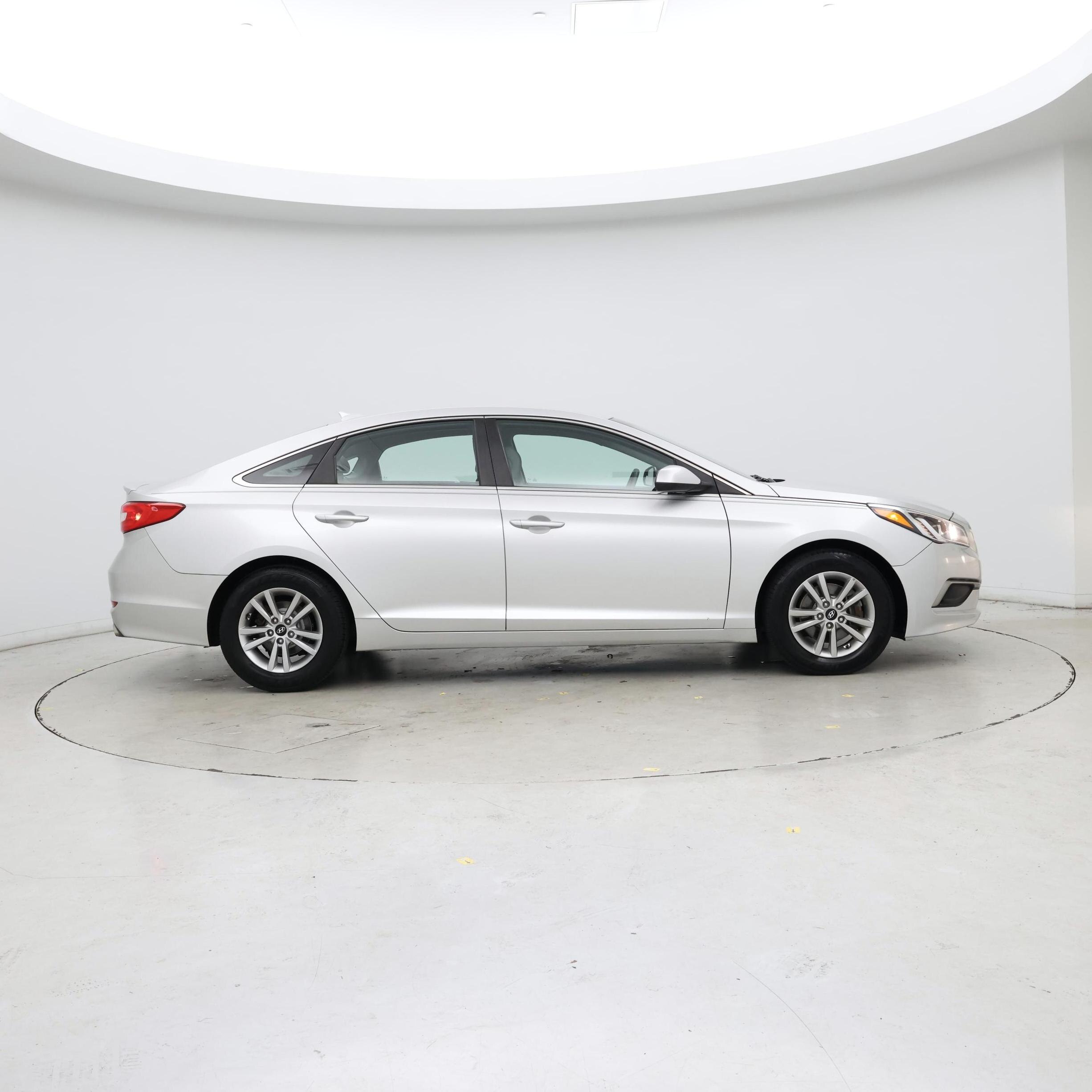 Thumbnail: 2016 Hyundai Sonata - 7